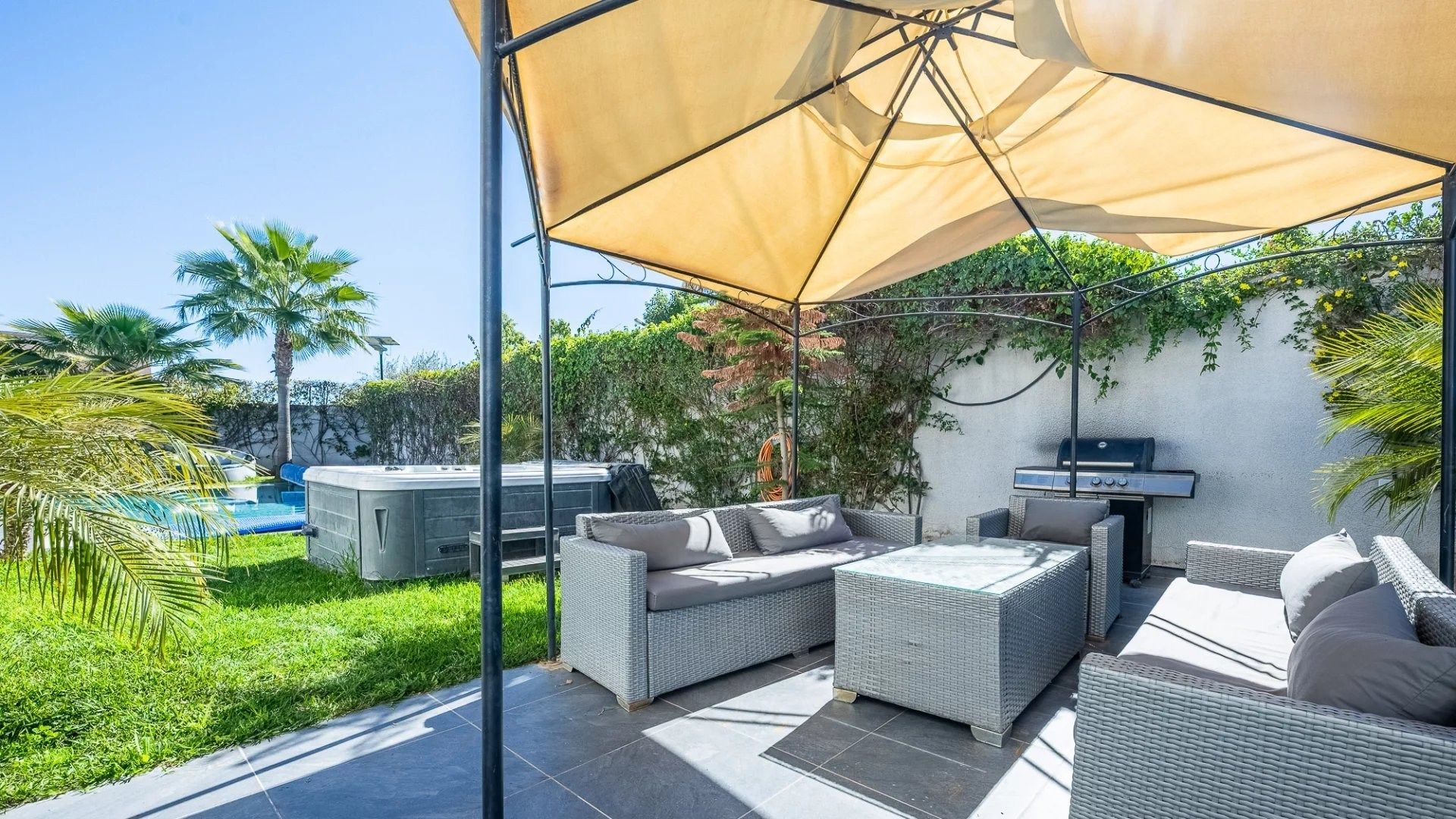 Louer Villa 5&nbsp;pièces 250&nbsp;m² Marrakech