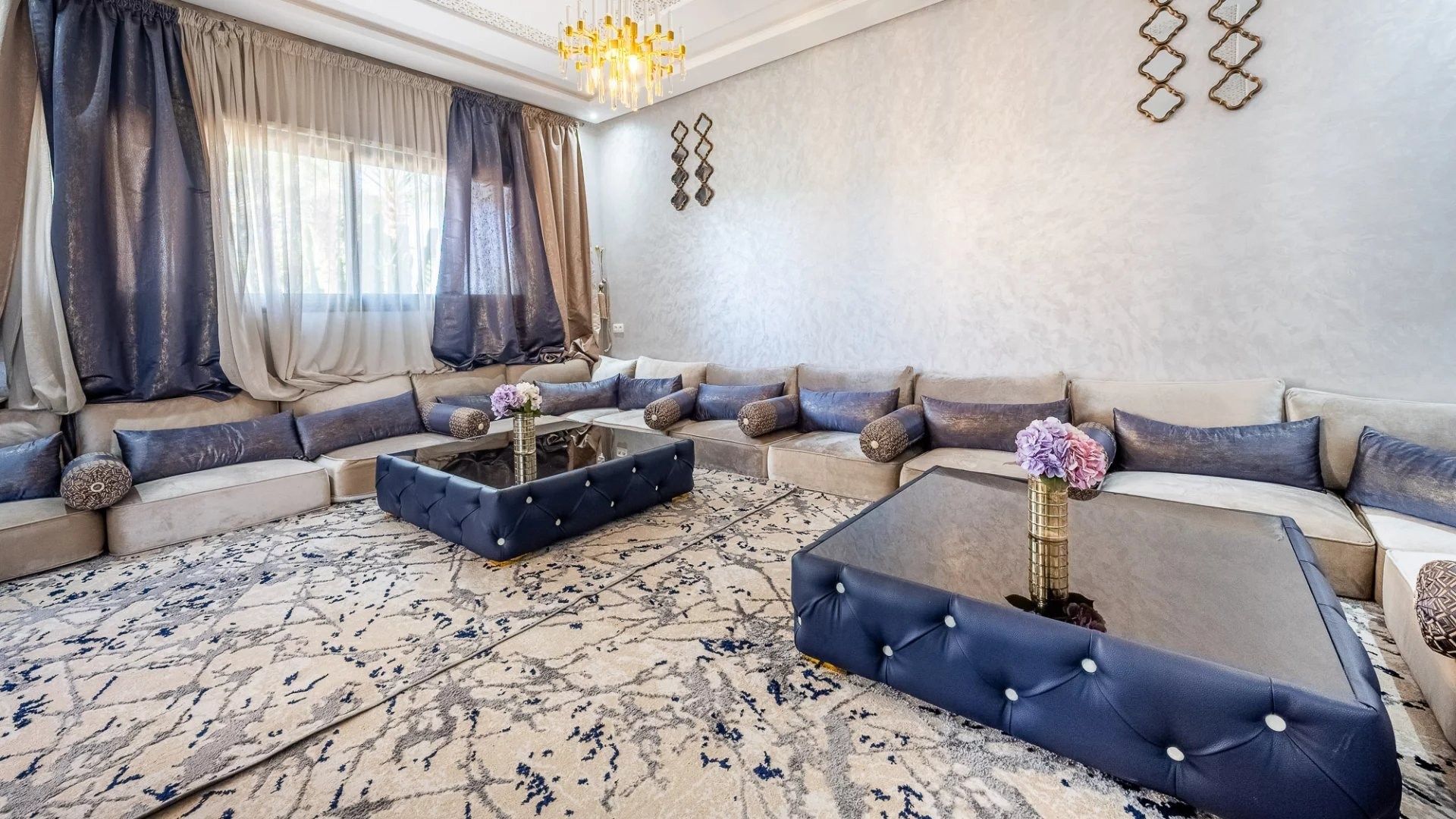 Louer Villa 5&nbsp;pièces 250&nbsp;m² Marrakech