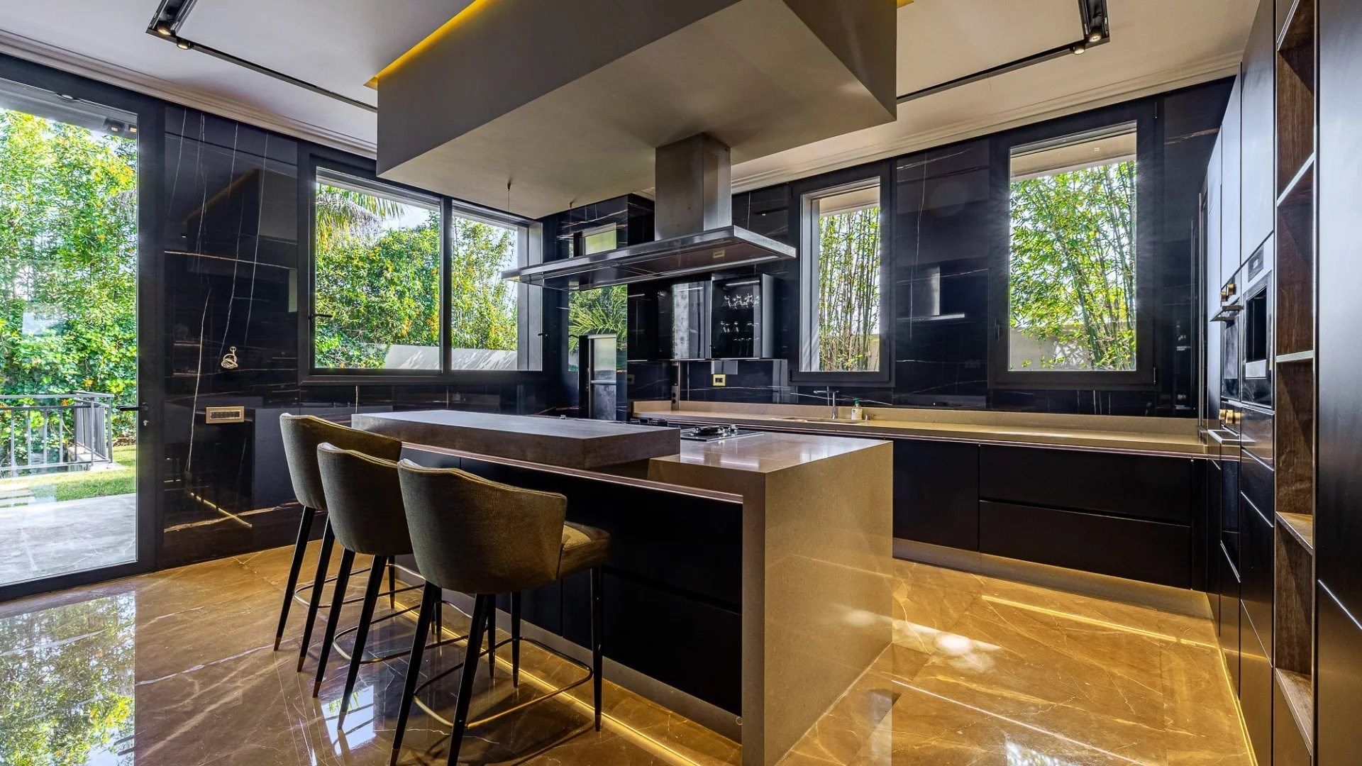 Acheter Villa 10&nbsp;pièces 1750&nbsp;m² Rabat