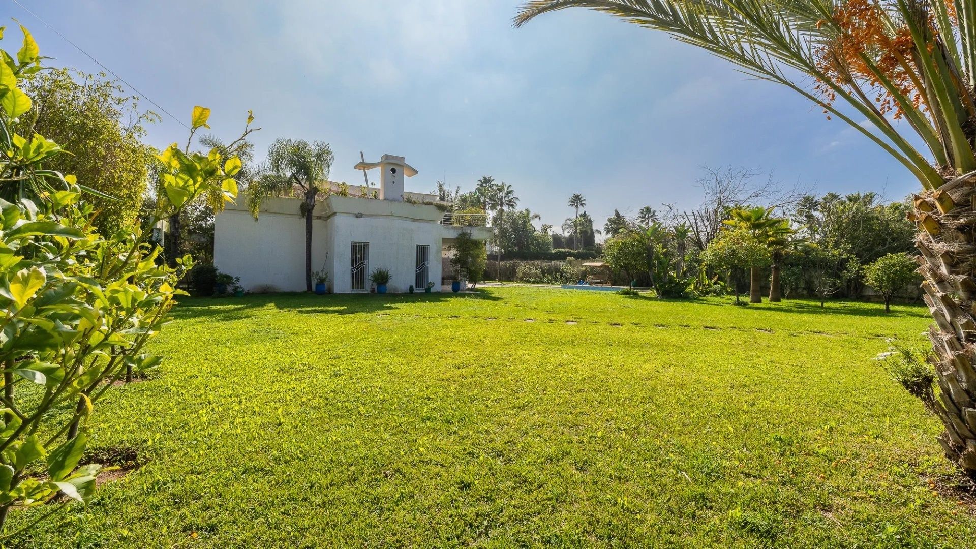 Rent Villa 6&nbsp;rooms 600&nbsp;m² Rabat