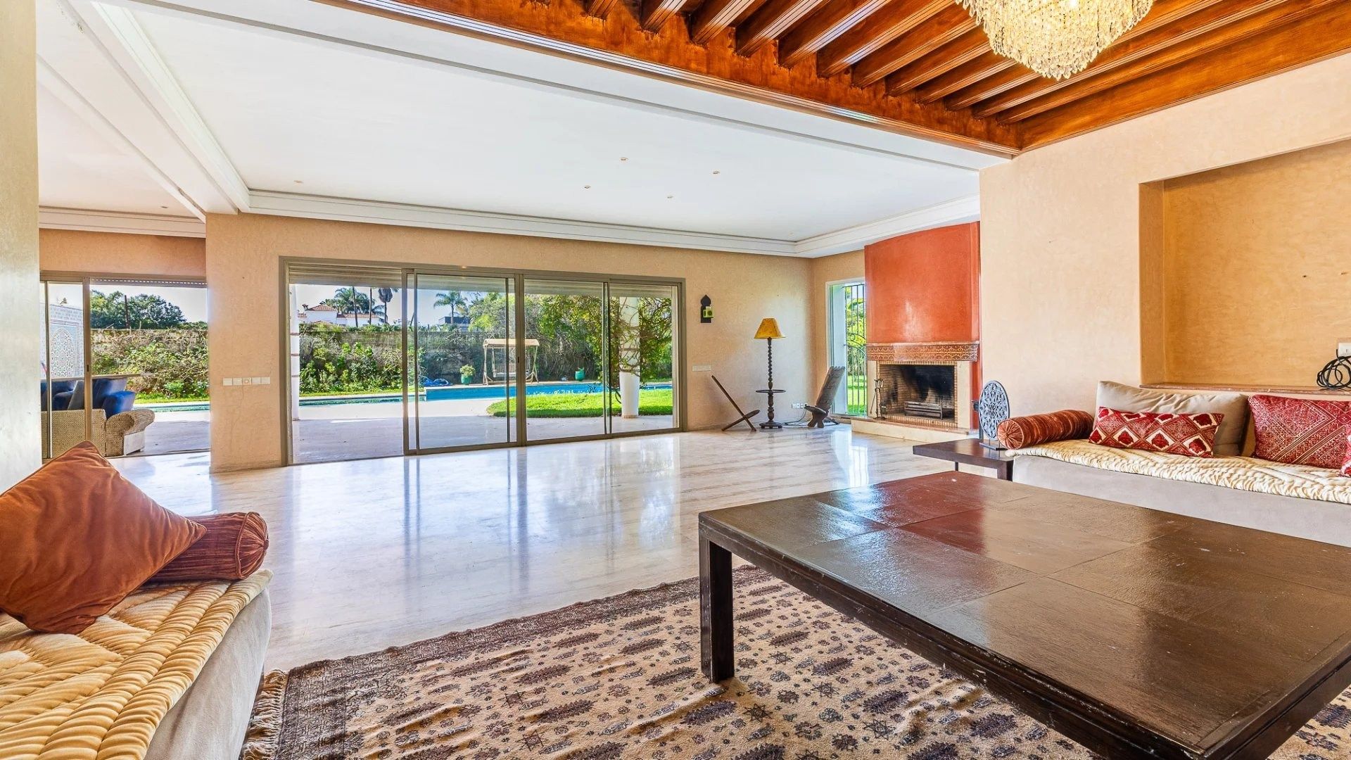 Rent Villa 6&nbsp;rooms 600&nbsp;m² Rabat