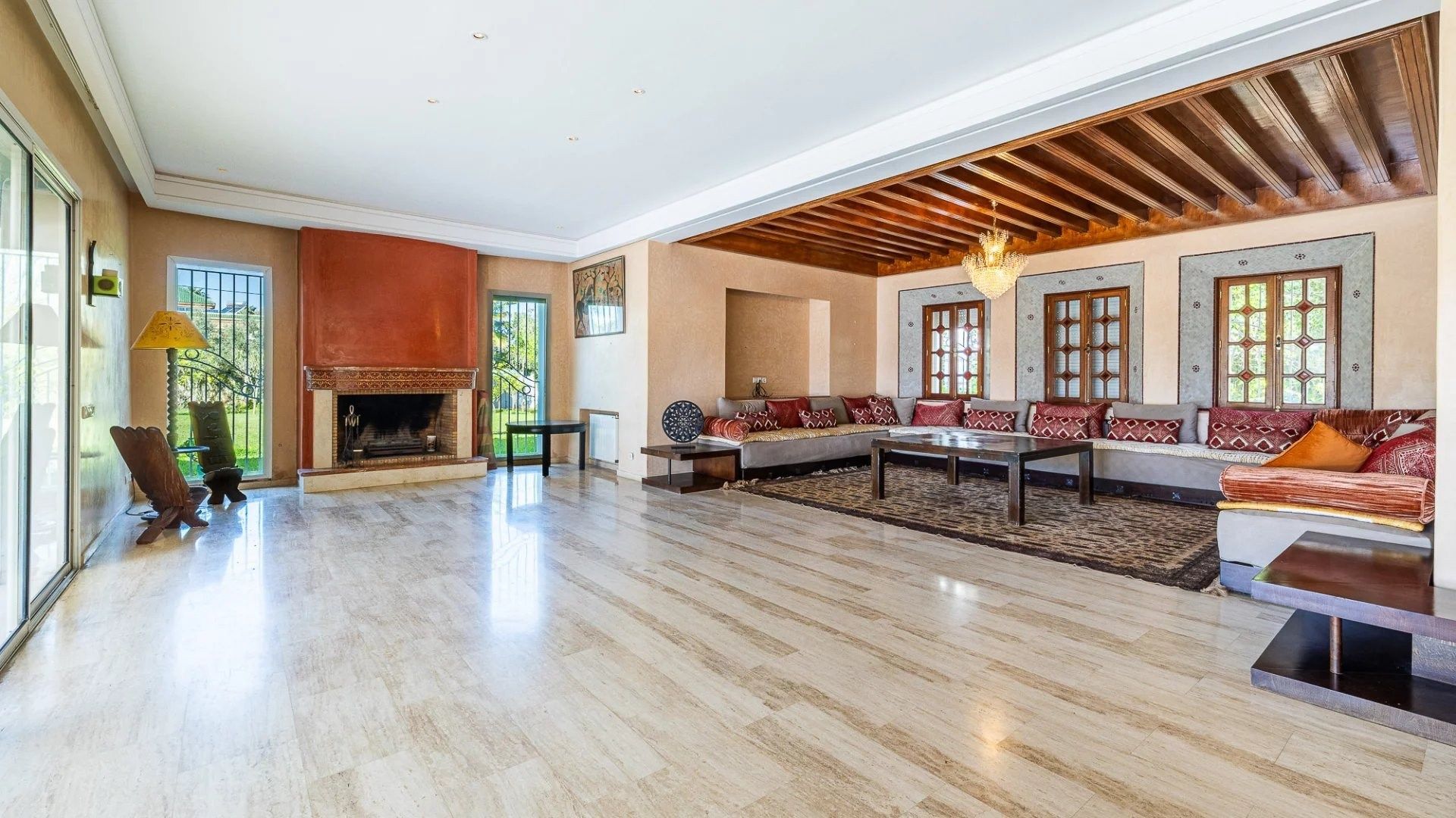 Rent Villa 6&nbsp;rooms 600&nbsp;m² Rabat
