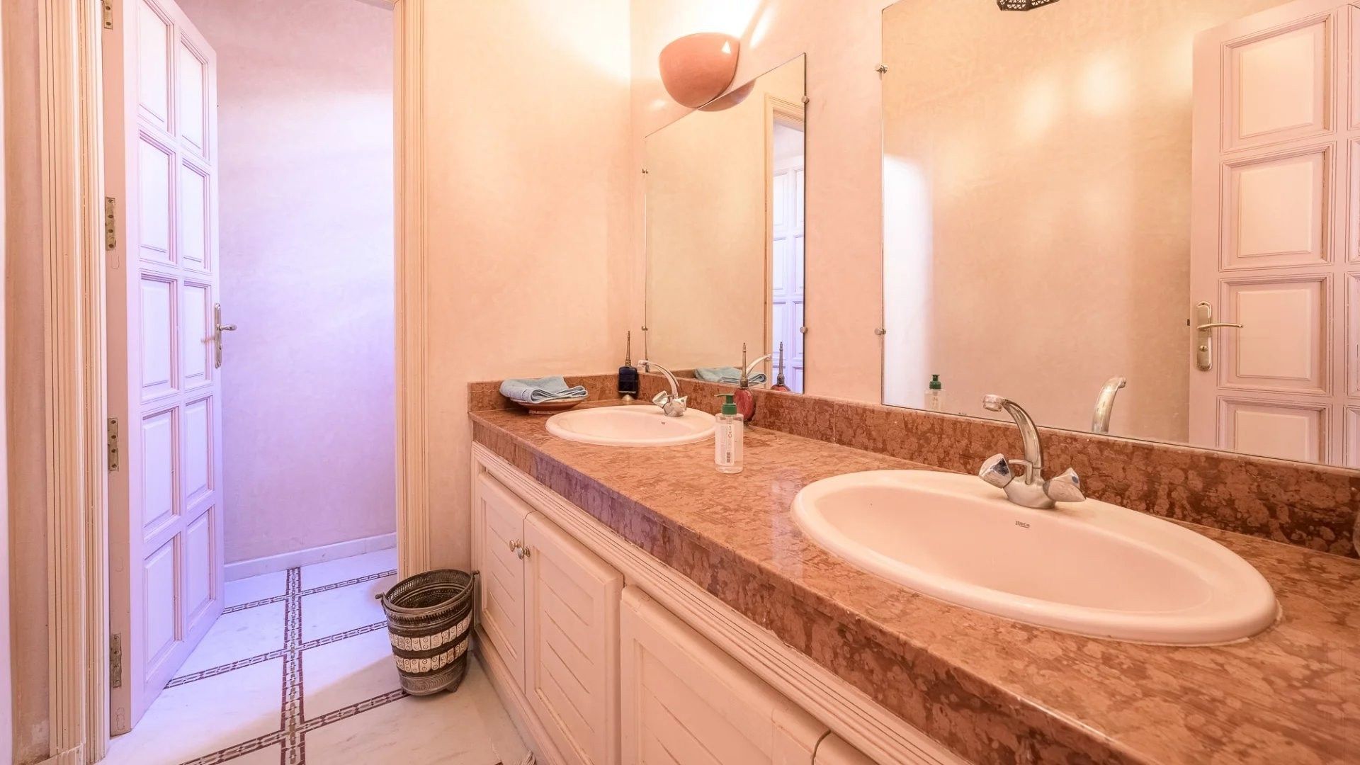 Buy Villa 8&nbsp;rooms 650&nbsp;m² Marrakech