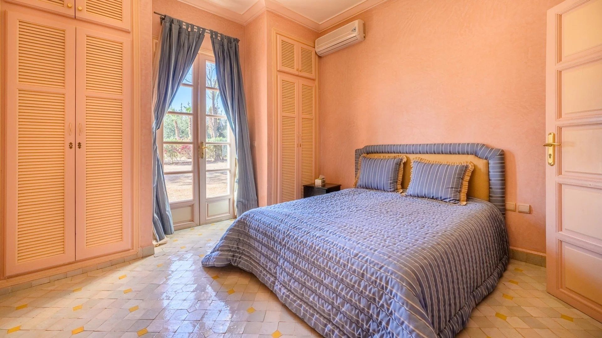 Buy Villa 8&nbsp;rooms 650&nbsp;m² Marrakech