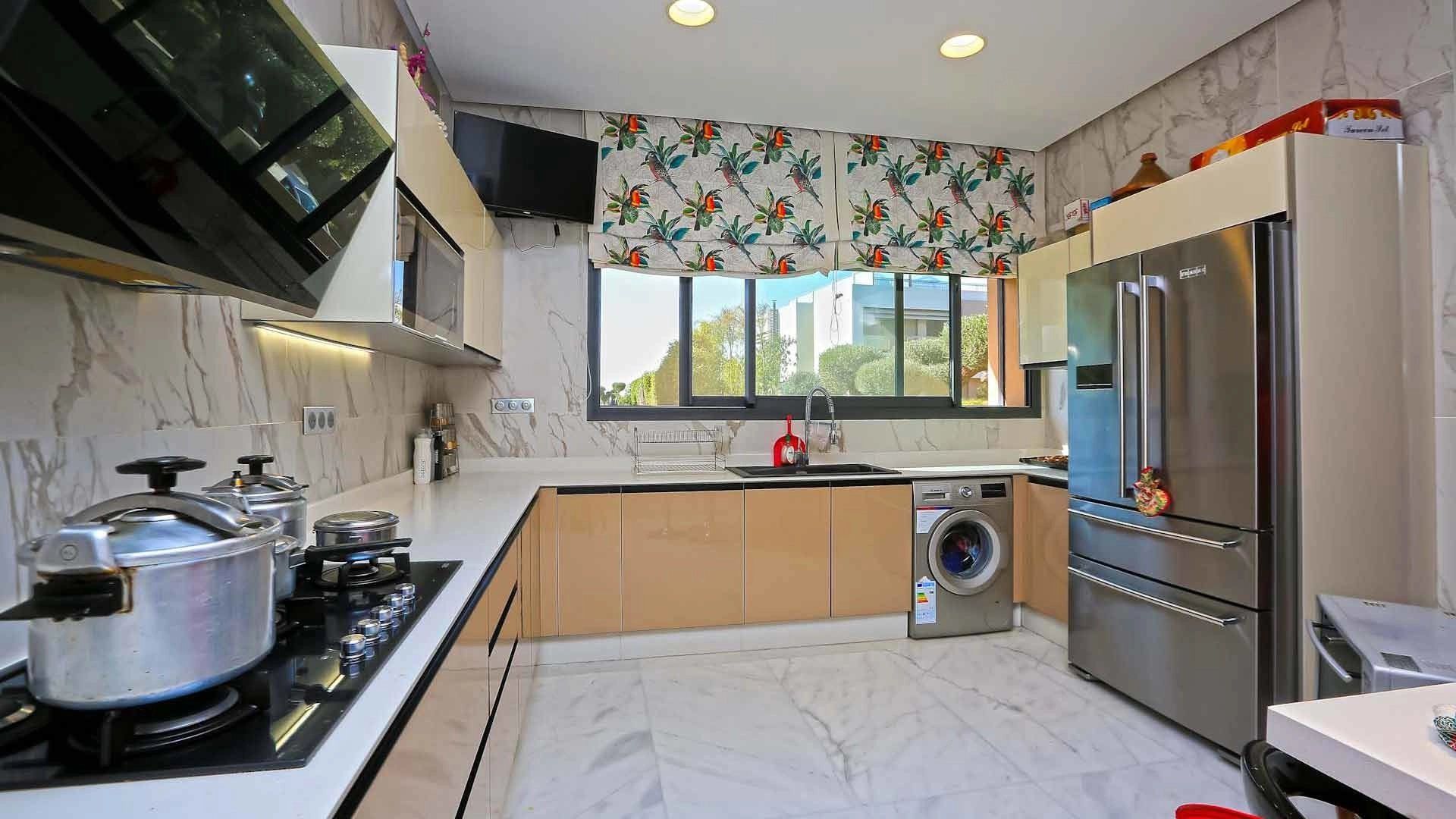 Buy Villa 8&nbsp;rooms 450&nbsp;m² Marrakech