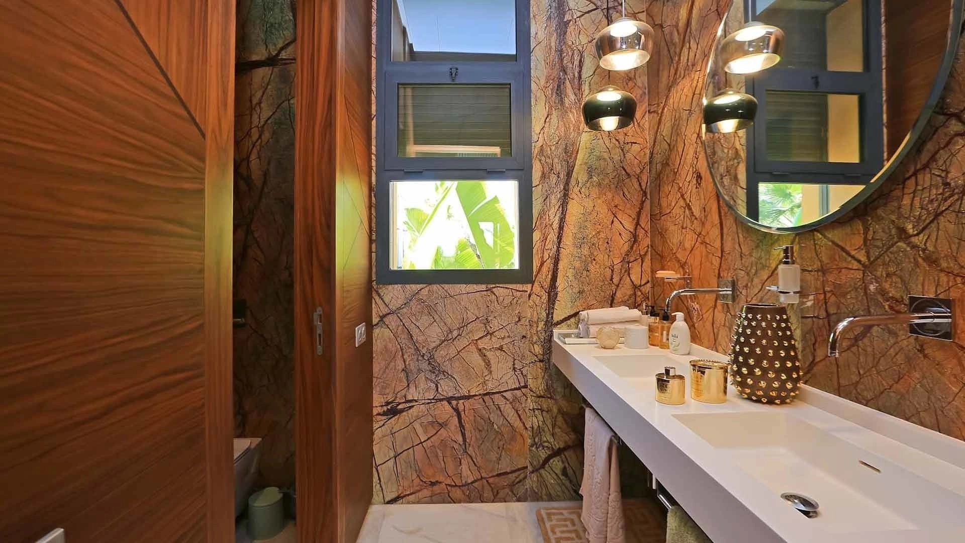 Buy Villa 8&nbsp;rooms 450&nbsp;m² Marrakech