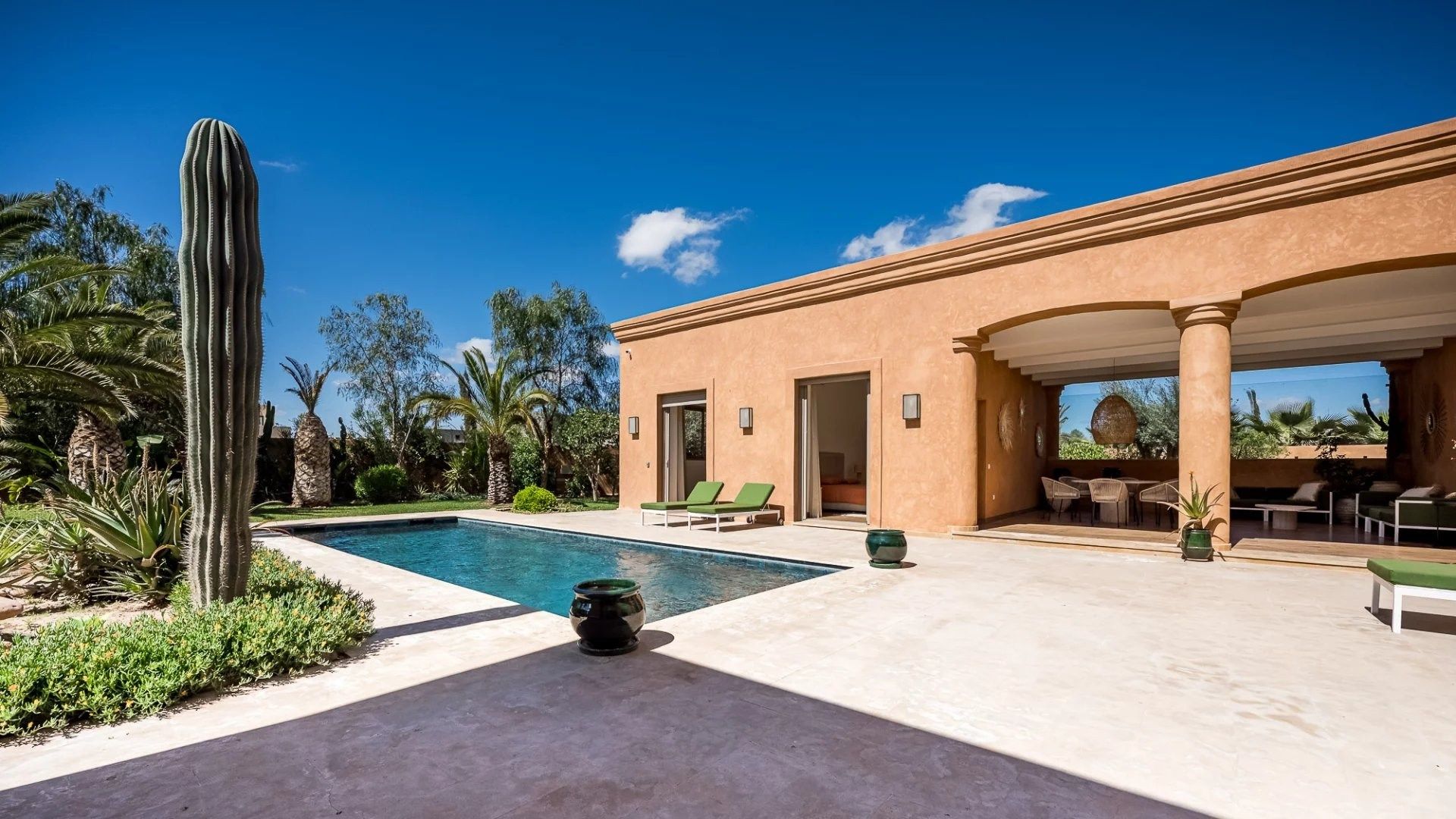 Rent Villa 5&nbsp;rooms 400&nbsp;m² Marrakech