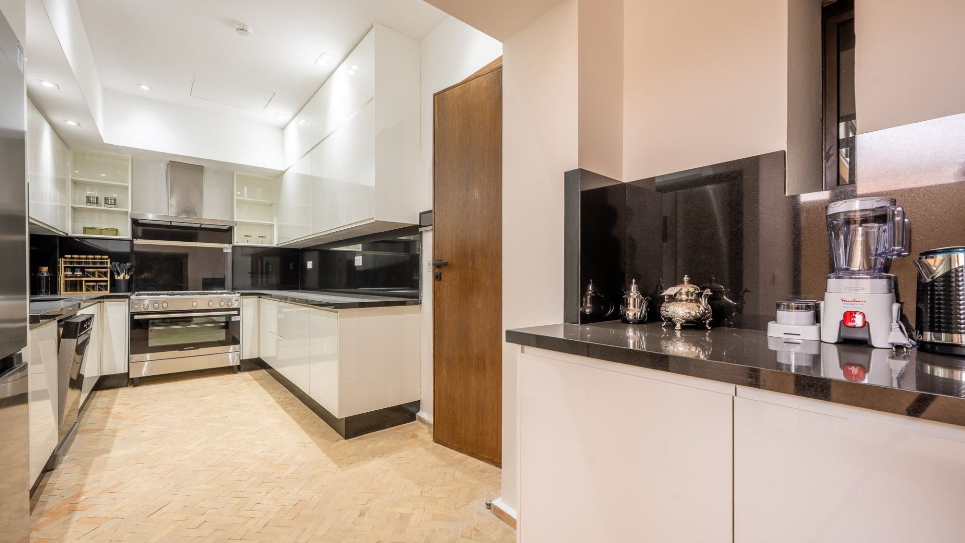 Louer Villa 6&nbsp;pièces 340&nbsp;m² Marrakech