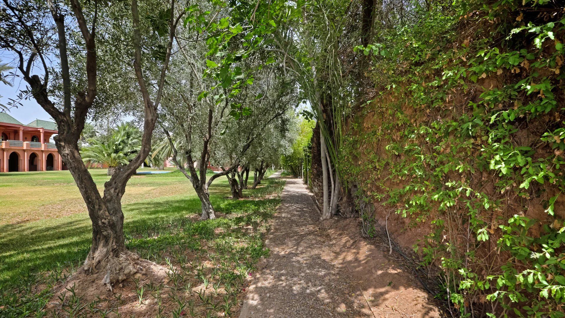 Buy Villa 8&nbsp;rooms 1810&nbsp;m² Marrakech