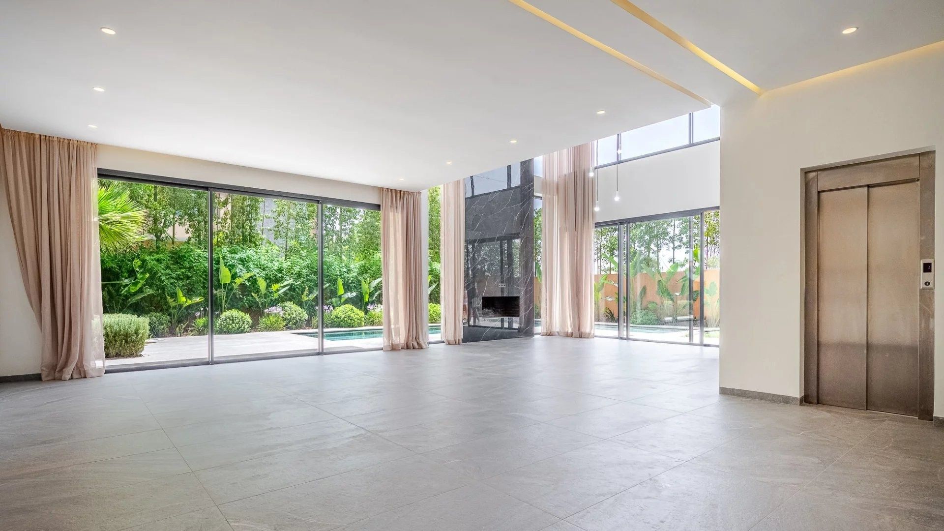 Louer Villa 8&nbsp;pièces 350&nbsp;m² Marrakech