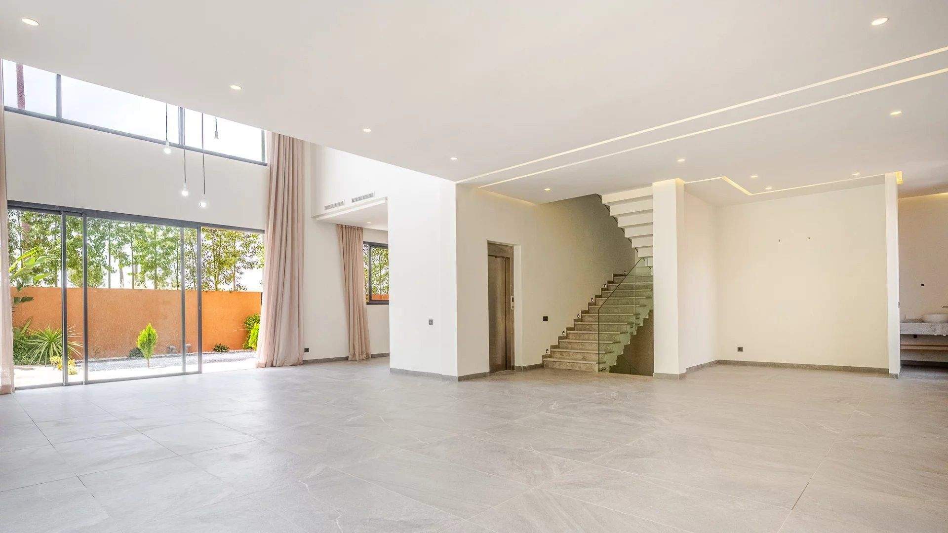 Louer Villa 8&nbsp;pièces 350&nbsp;m² Marrakech