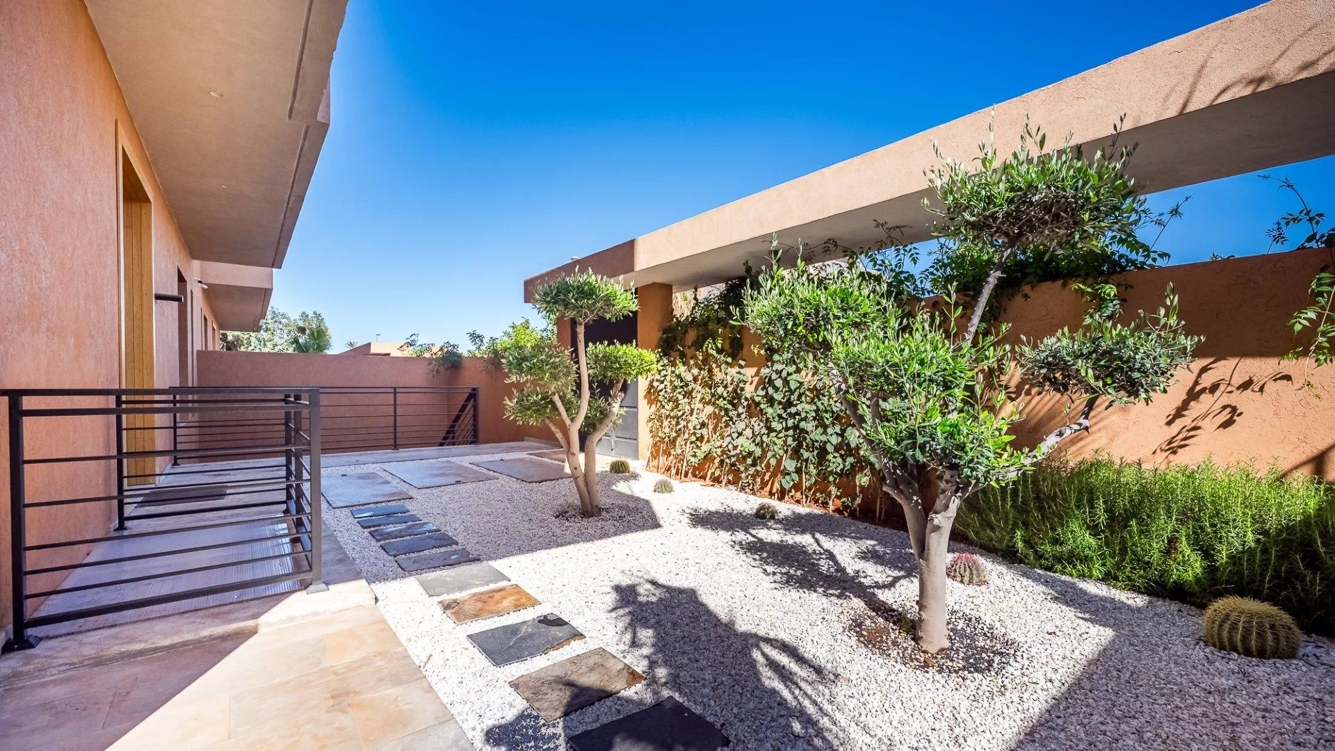 Rent Villa 8&nbsp;rooms 350&nbsp;m² Marrakech