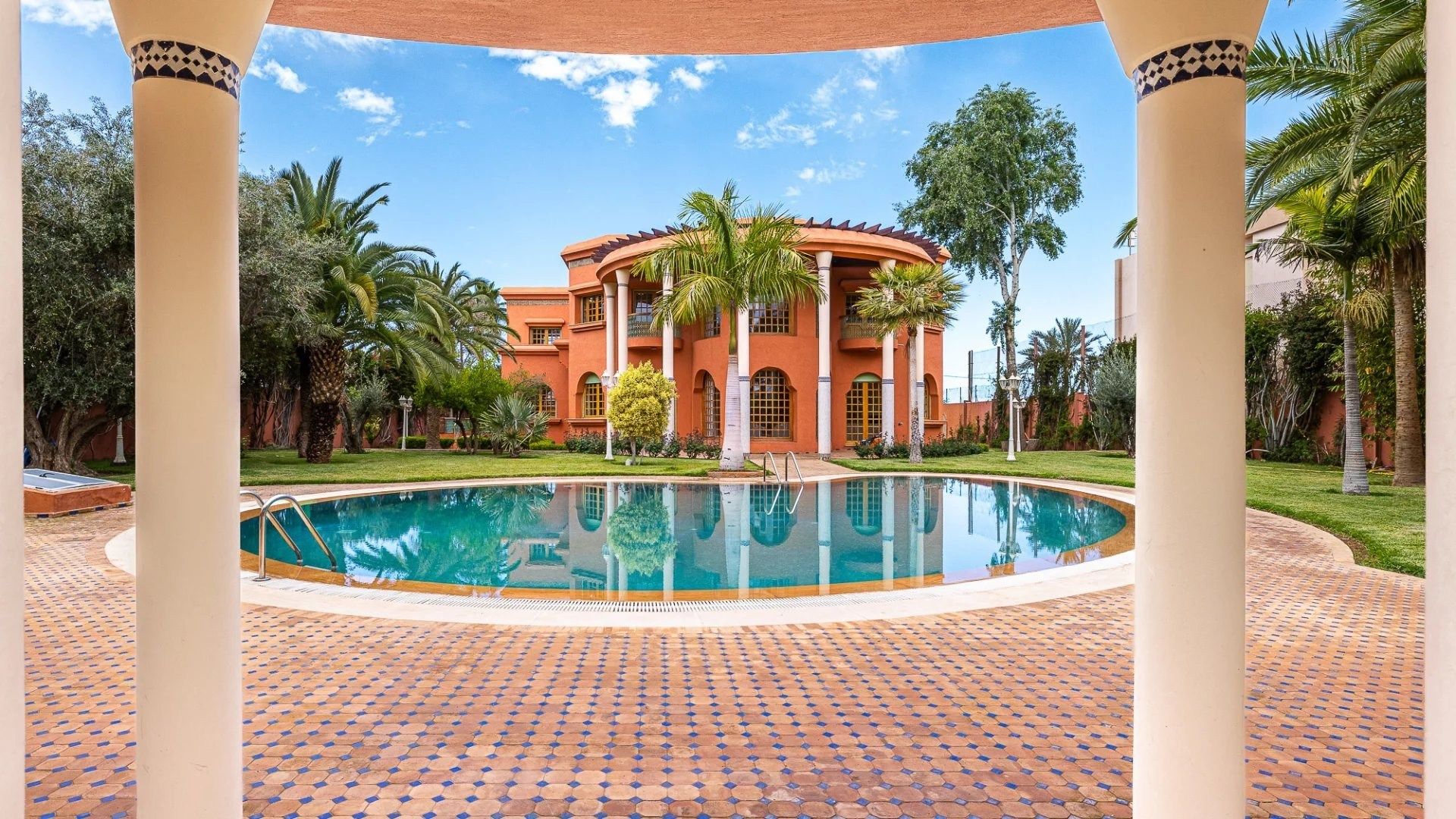 Louer Villa 10&nbsp;pièces 900&nbsp;m² Marrakech
