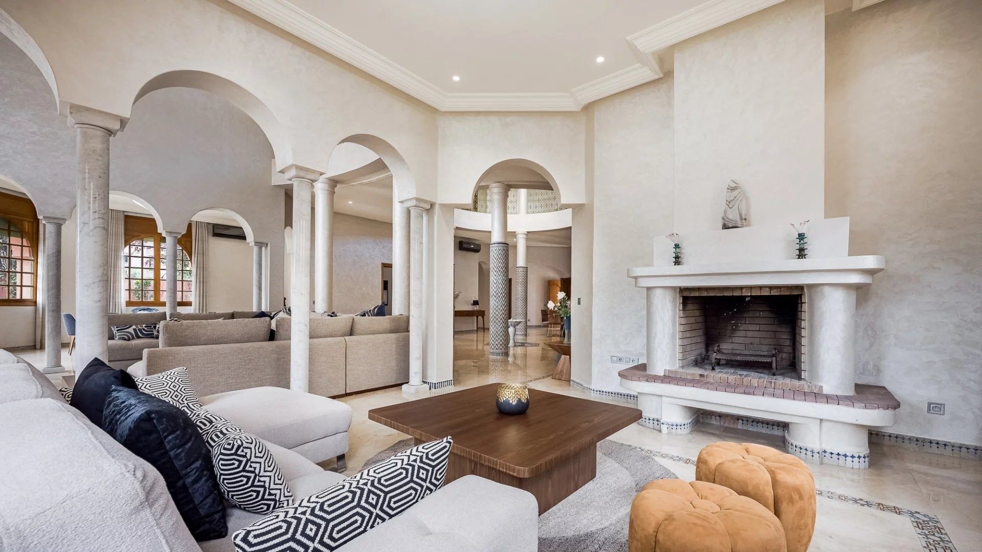 Louer Villa 10&nbsp;pièces 900&nbsp;m² Marrakech