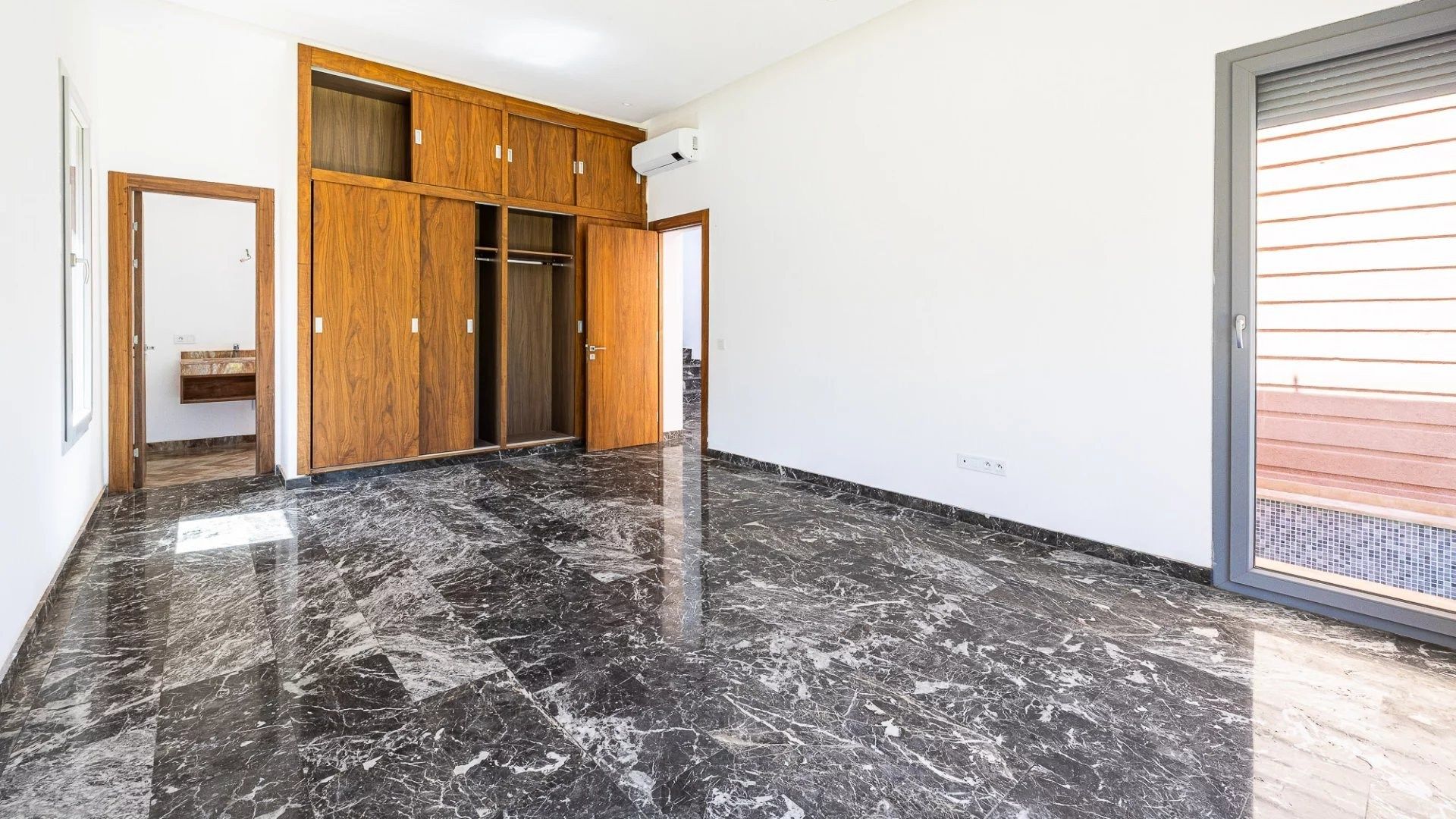 Louer Villa 8&nbsp;pièces 450&nbsp;m² Marrakech