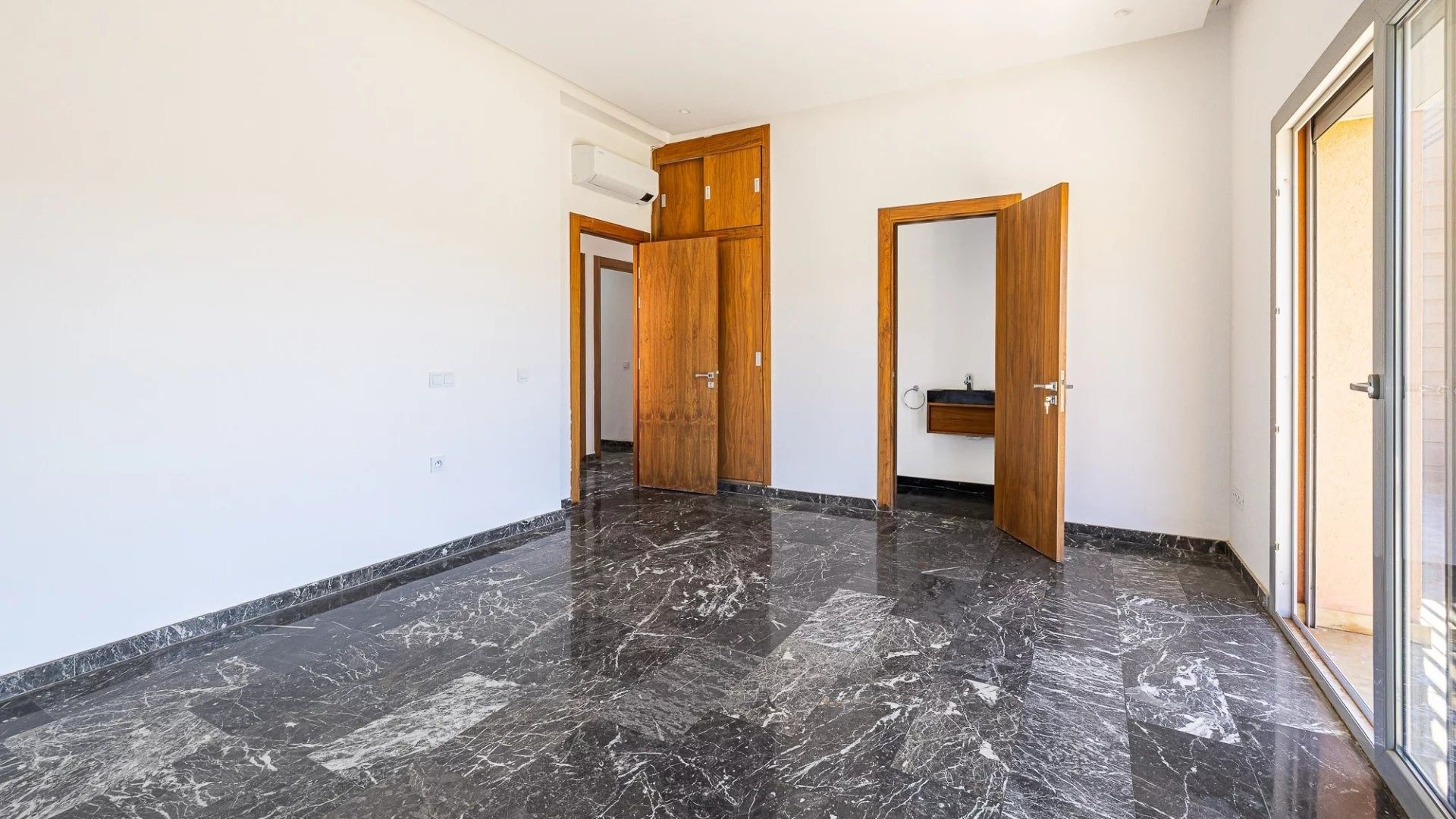 Louer Villa 8&nbsp;pièces 450&nbsp;m² Marrakech