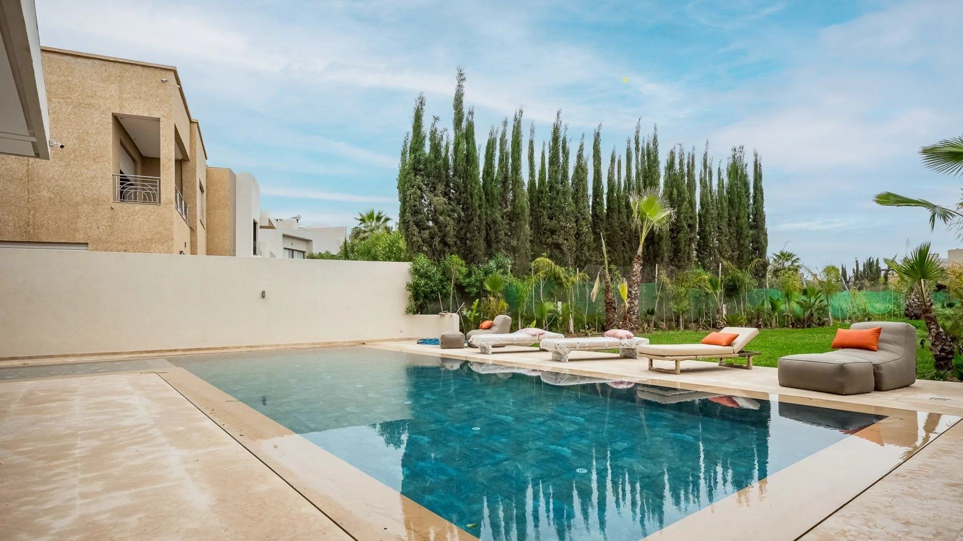 Rent Villa 5&nbsp;rooms 400&nbsp;m² Marrakech