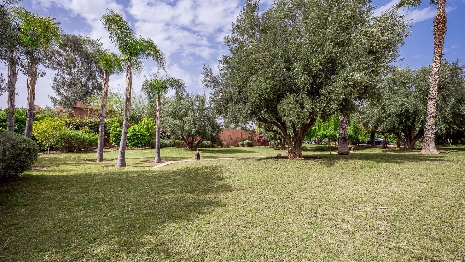 Buy Villa 9&nbsp;rooms 780&nbsp;m² Marrakech