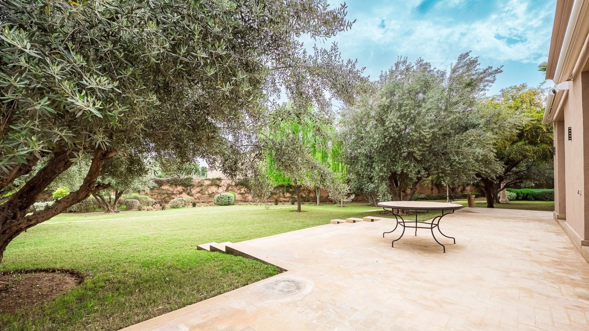Buy Villa 9&nbsp;rooms 780&nbsp;m² Marrakech