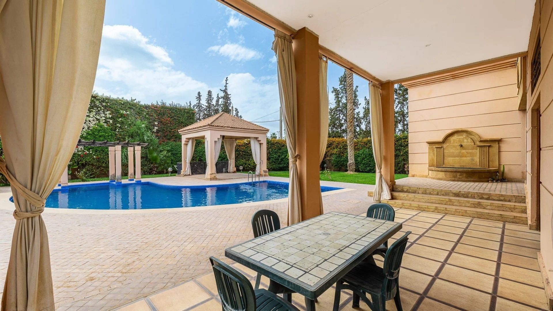 Buy Villa 15&nbsp;rooms 1512&nbsp;m² Marrakech