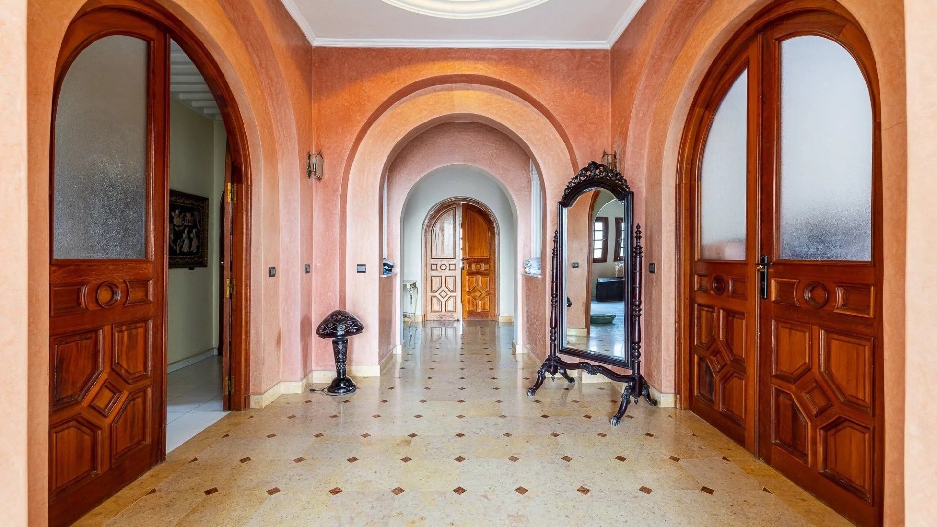 Buy Villa 15&nbsp;rooms 1512&nbsp;m² Marrakech