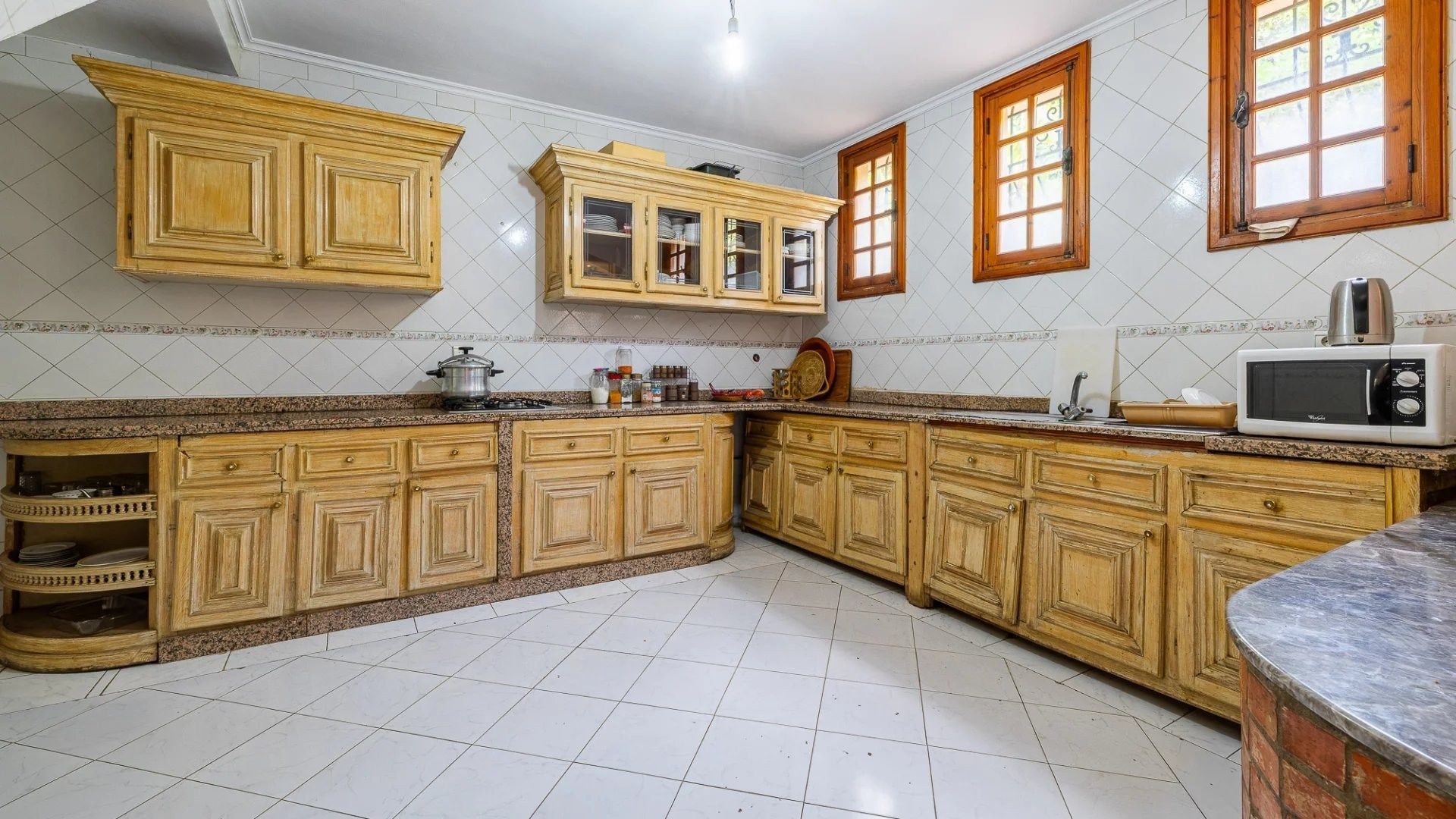 Buy Villa 15&nbsp;rooms 1512&nbsp;m² Marrakech