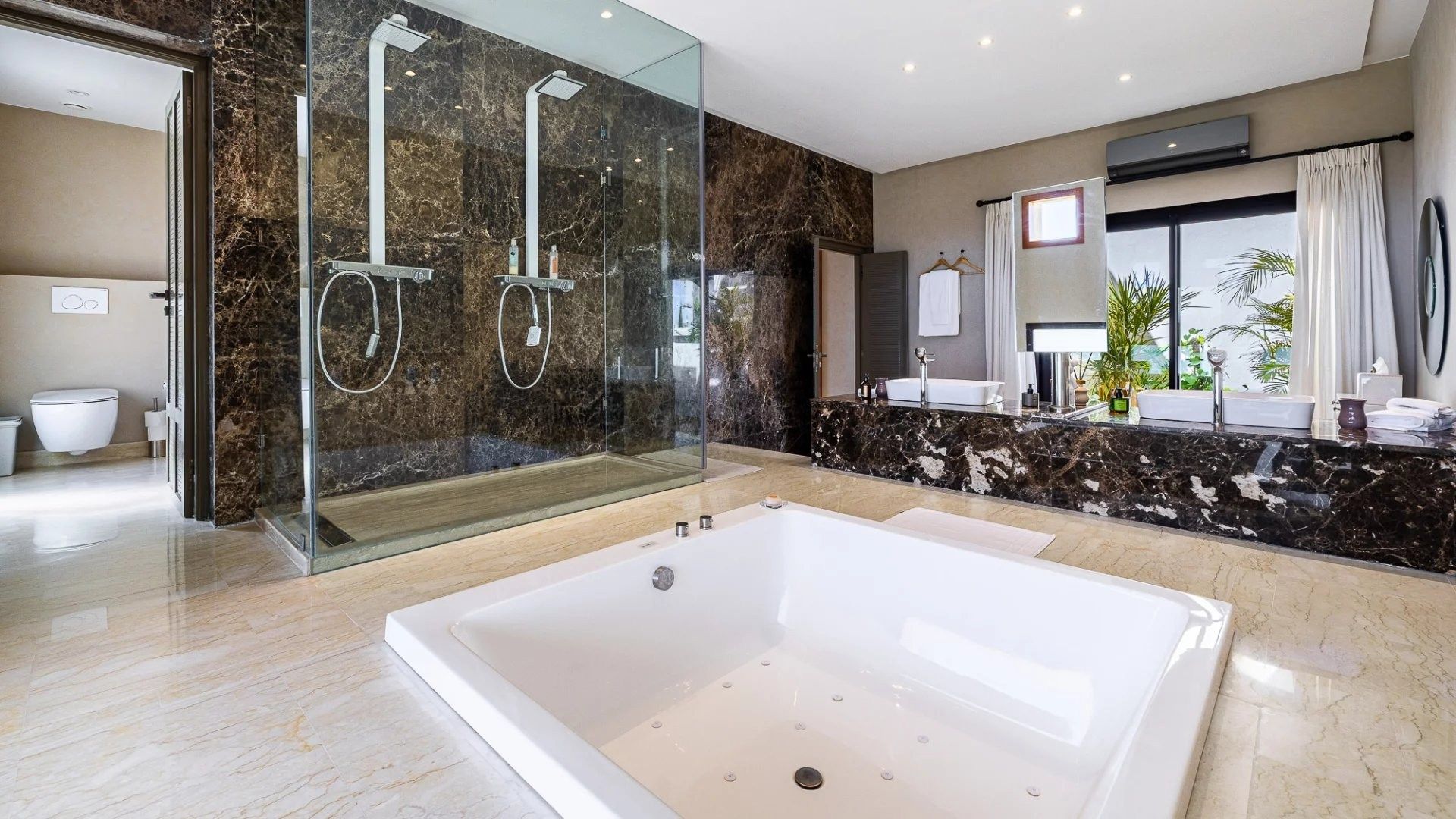 Rent Villa 9&nbsp;rooms 600&nbsp;m² Marrakech