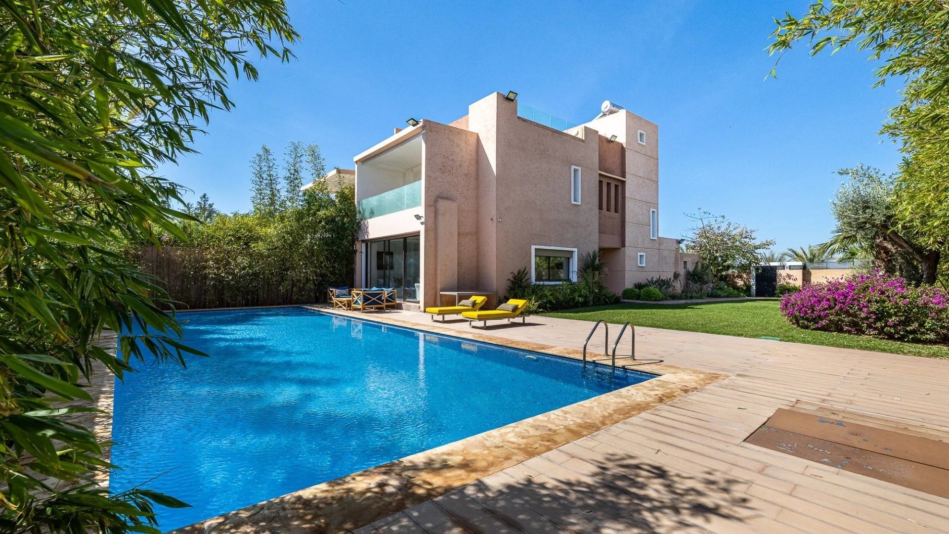 Rent Villa 6&nbsp;rooms 220&nbsp;m² Marrakech