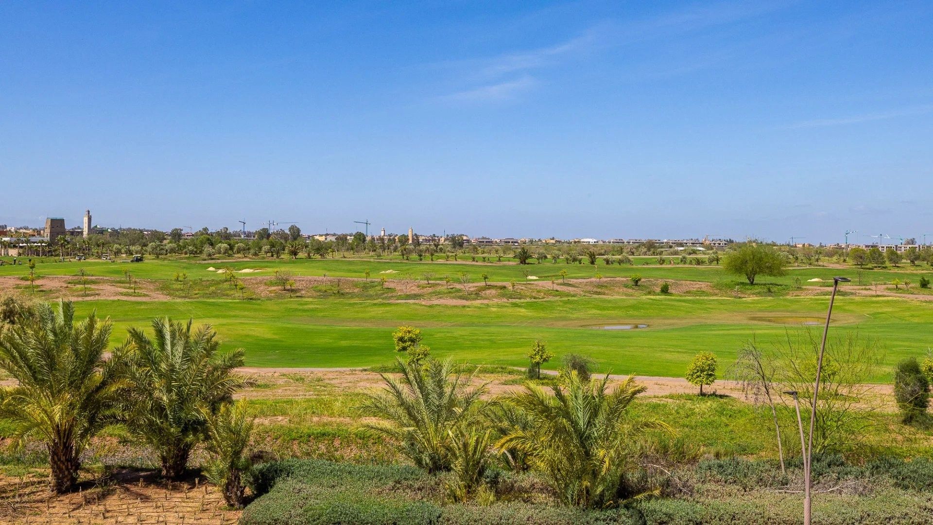 Rent Villa 6&nbsp;rooms 220&nbsp;m² Marrakech