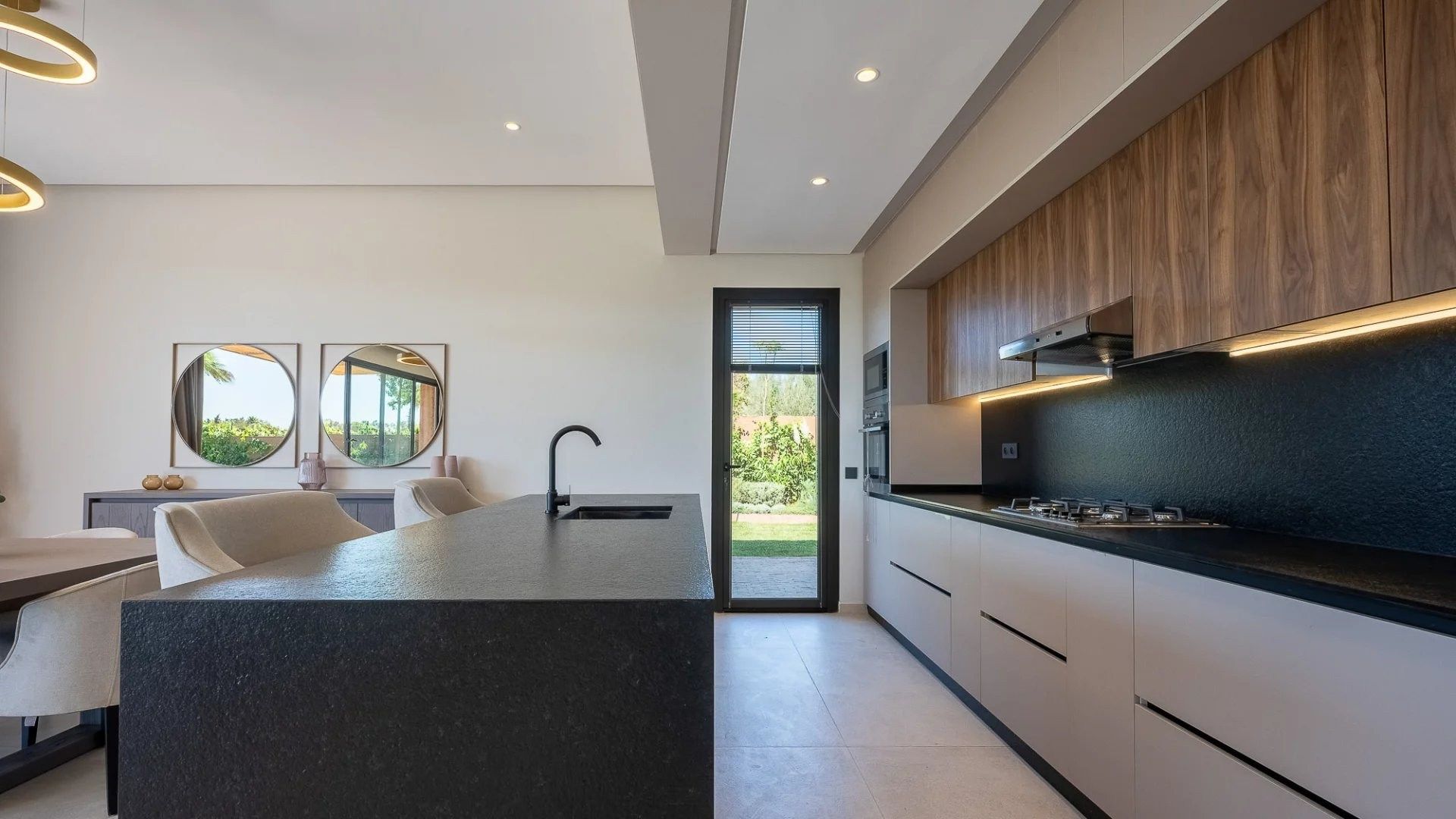 Rent Villa 6&nbsp;rooms 269&nbsp;m² Marrakech