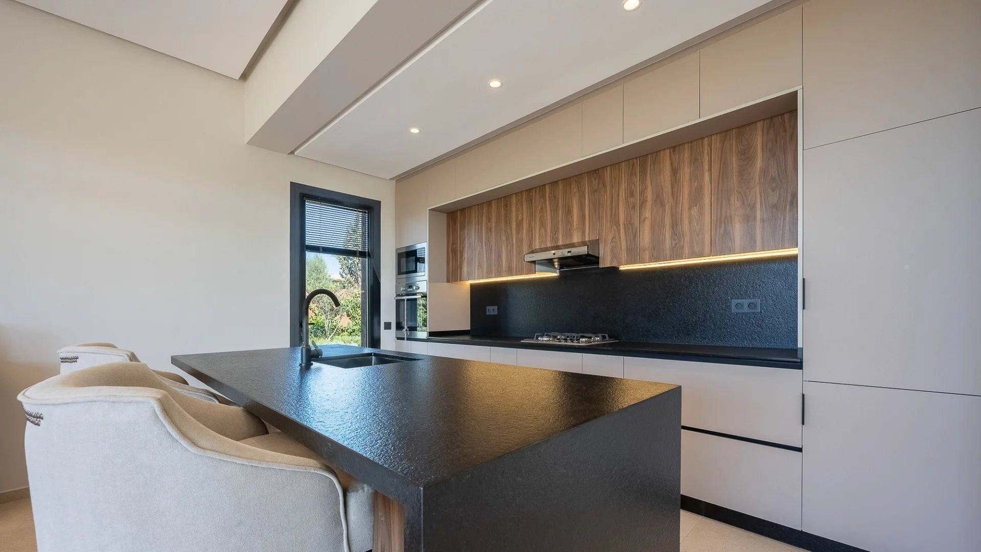 Rent Villa 6&nbsp;rooms 269&nbsp;m² Marrakech