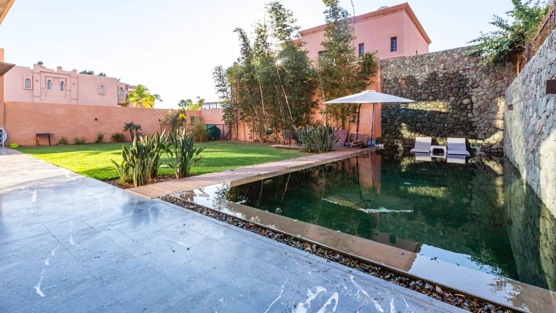 Louer Villa 5&nbsp;pièces 350&nbsp;m² Marrakech
