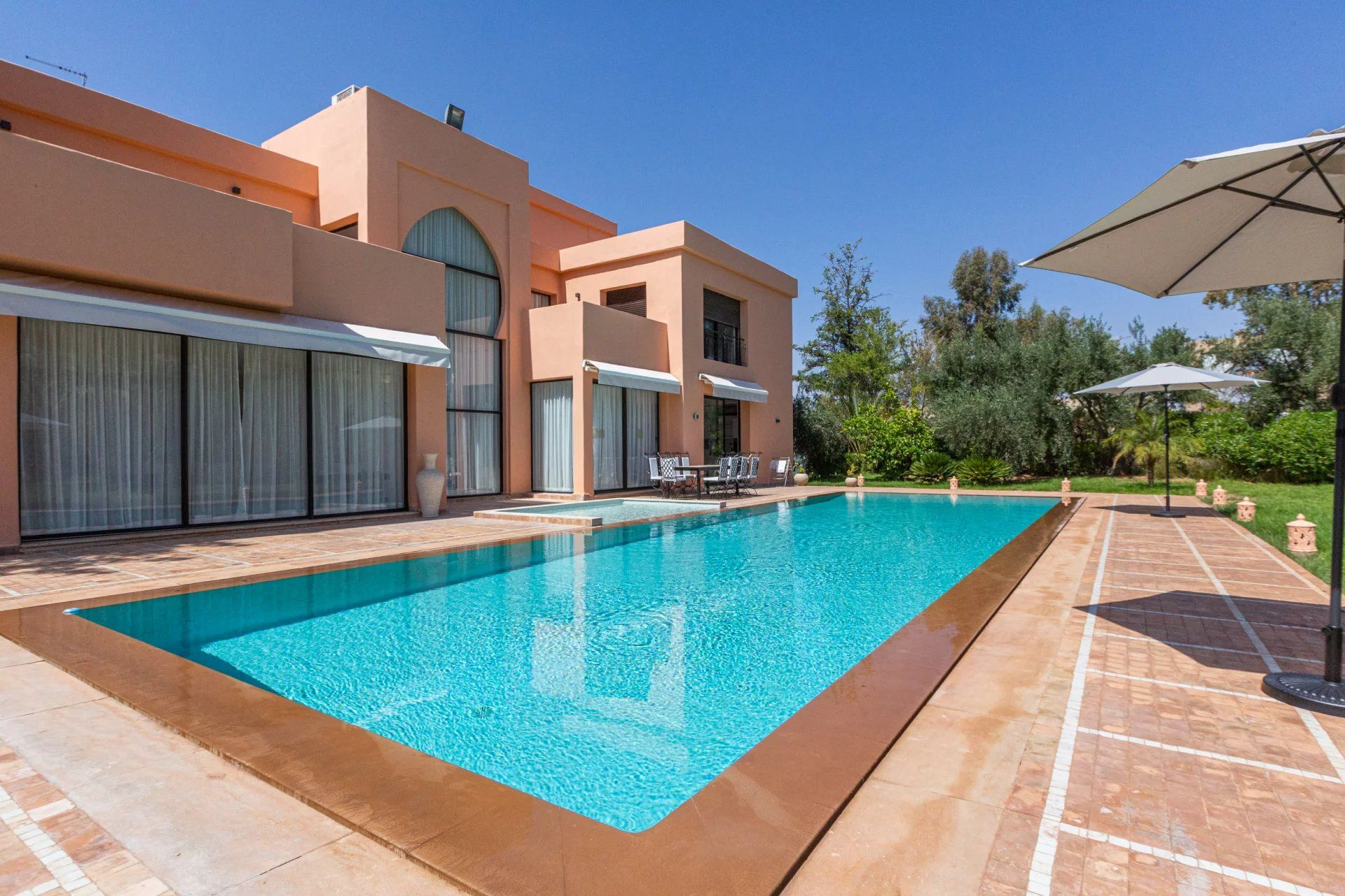 Louer Villa 7&nbsp;pièces 370&nbsp;m² Marrakech