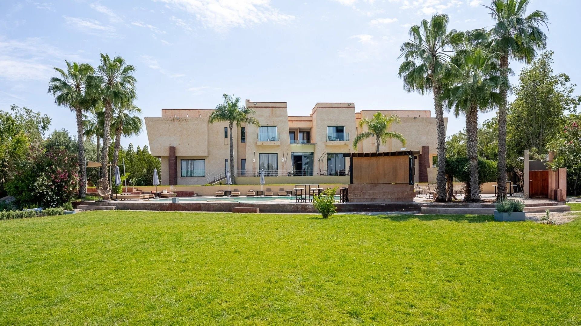 Buy Mansion (hôtel particulier) 23&nbsp;rooms 3900&nbsp;m² Marrakech