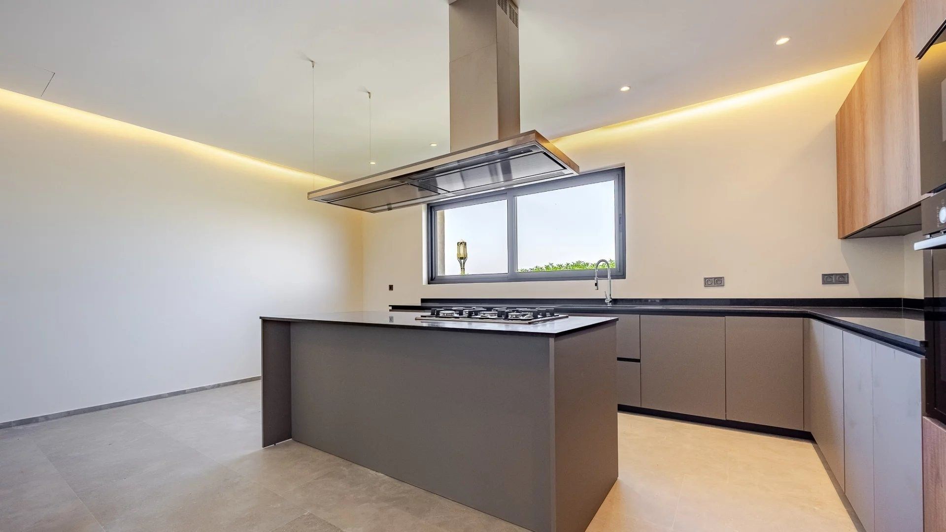 Rent Villa 10&nbsp;rooms 700&nbsp;m² Marrakech