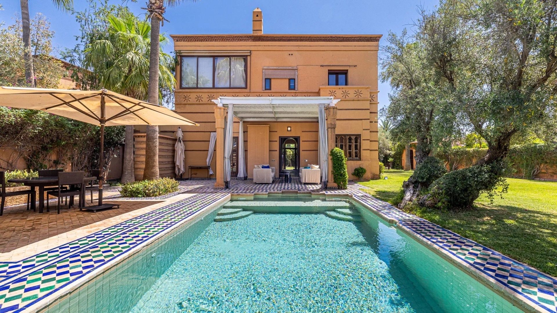 Louer Villa 5&nbsp;pièces 1&nbsp;m² Marrakech