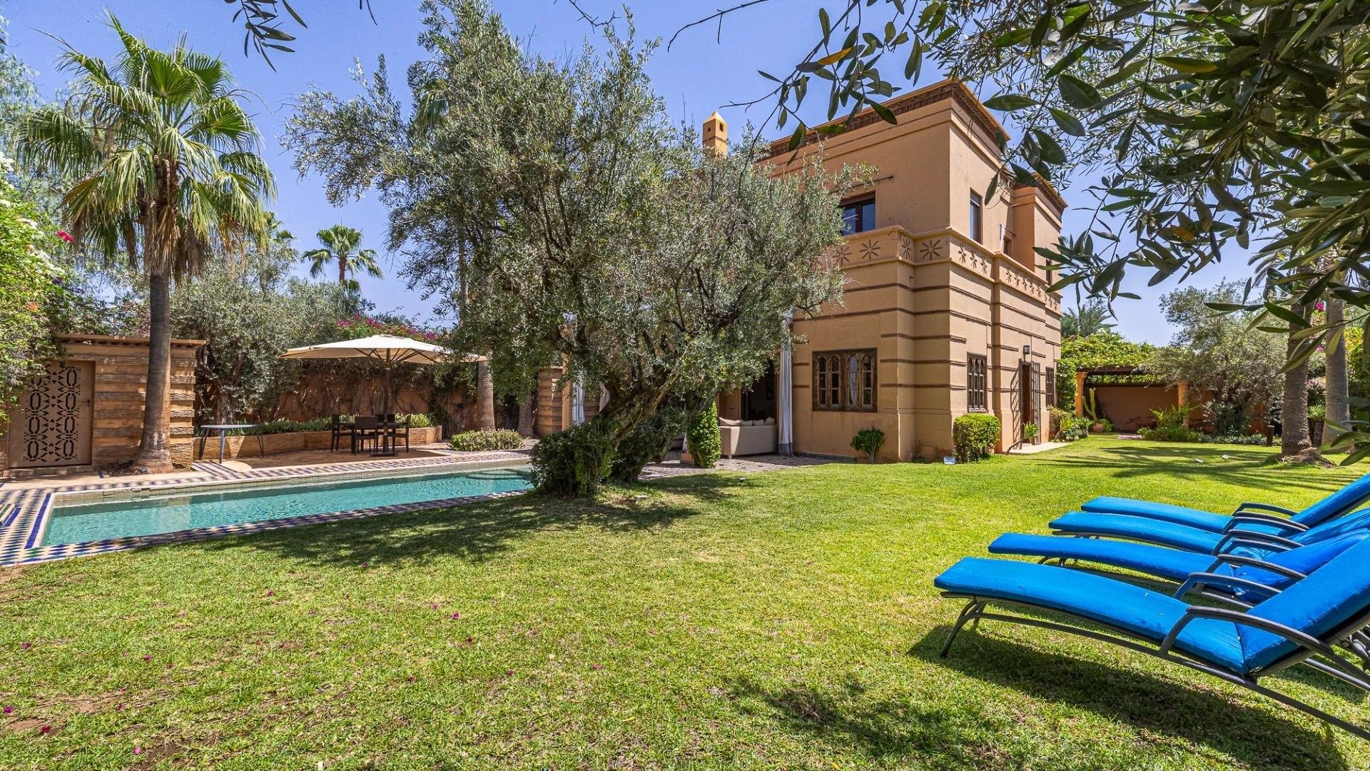 Louer Villa 5&nbsp;pièces 1&nbsp;m² Marrakech