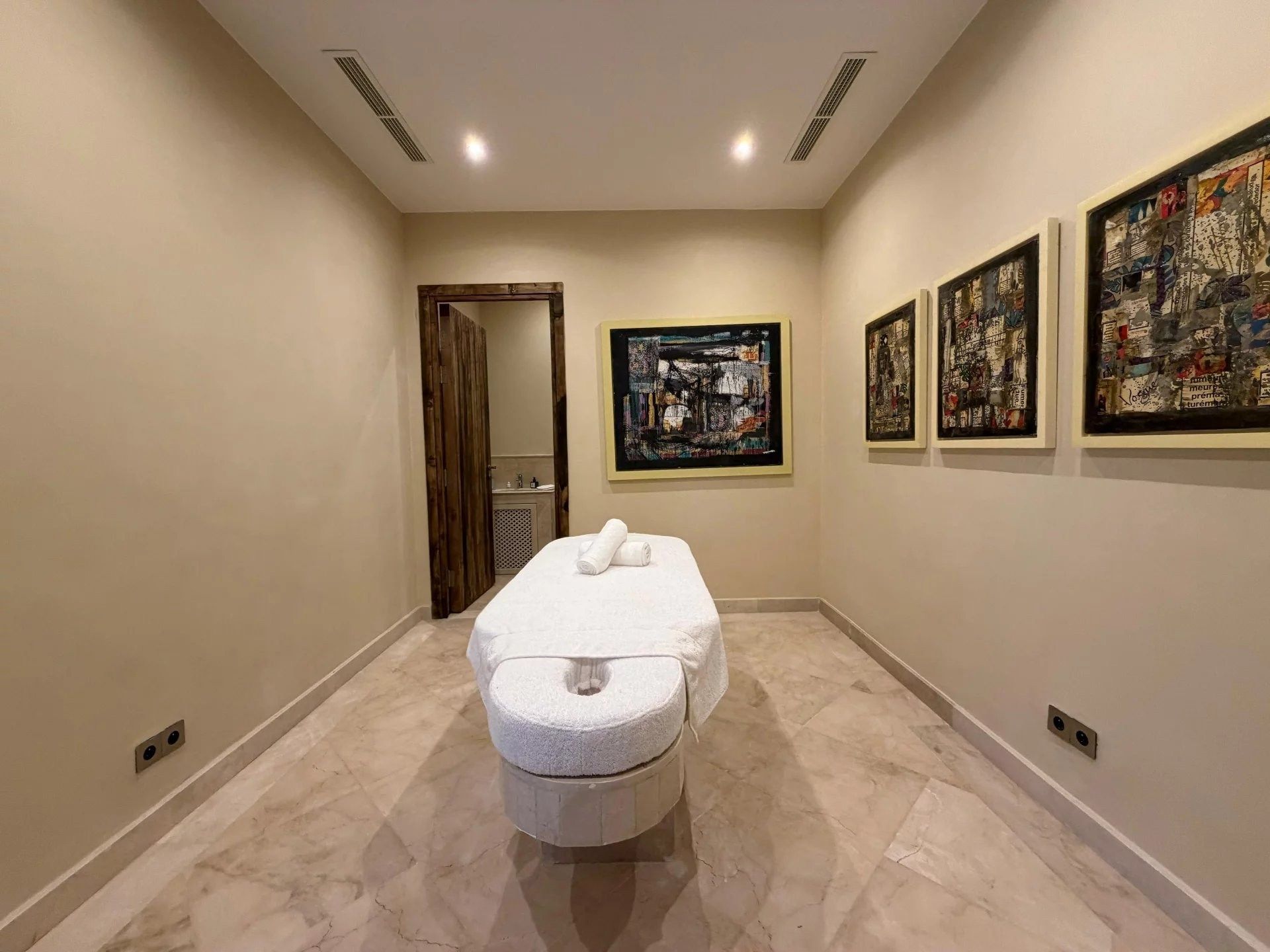 Rent Villa 10&nbsp;rooms 1222&nbsp;m² Marrakech