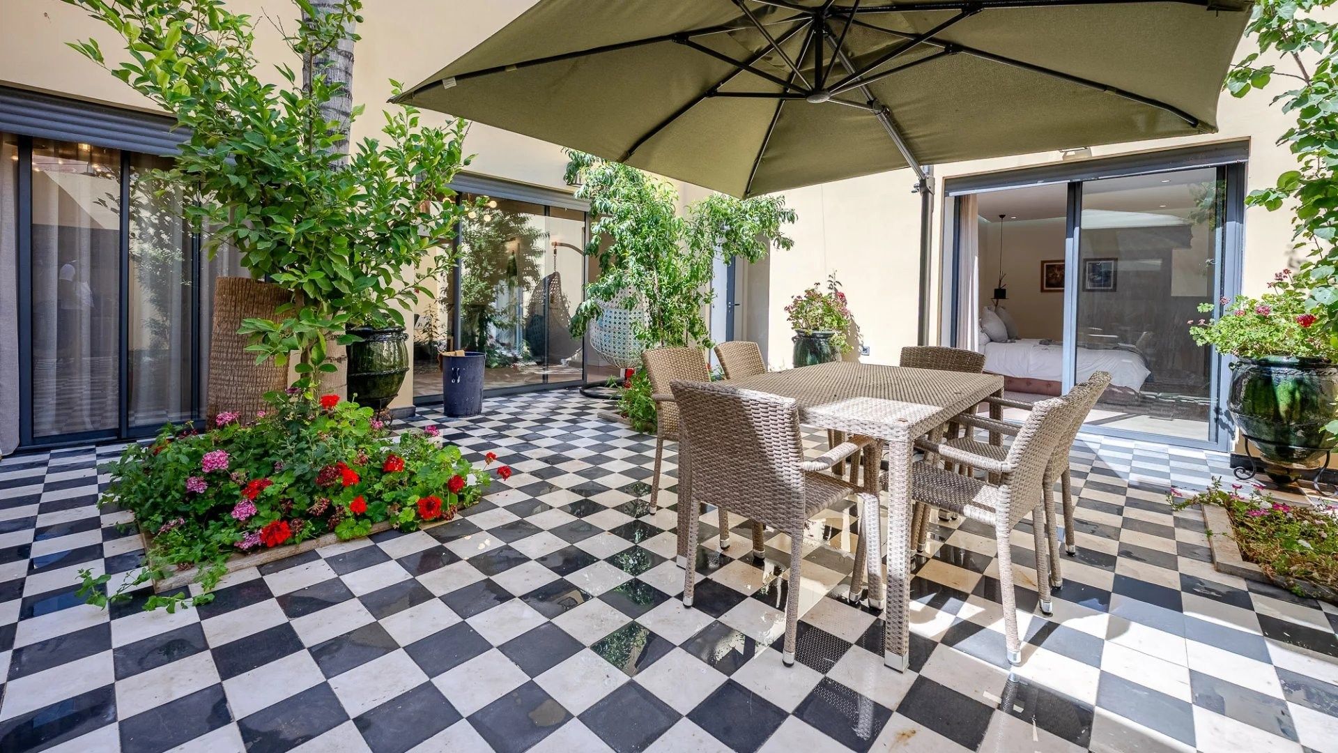 Rent Villa 7&nbsp;rooms 200&nbsp;m² Marrakech