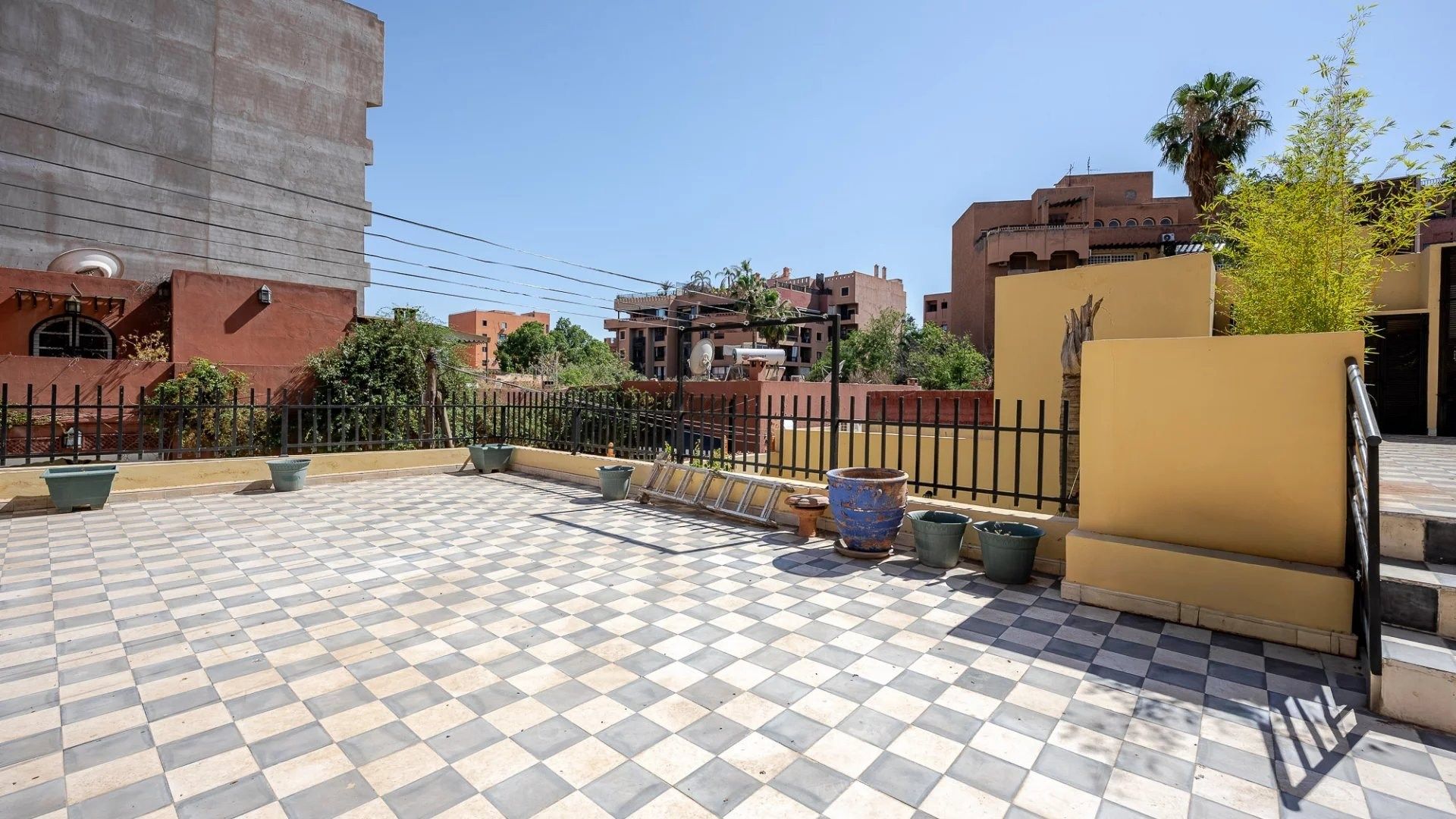 Rent Villa 7&nbsp;rooms 200&nbsp;m² Marrakech