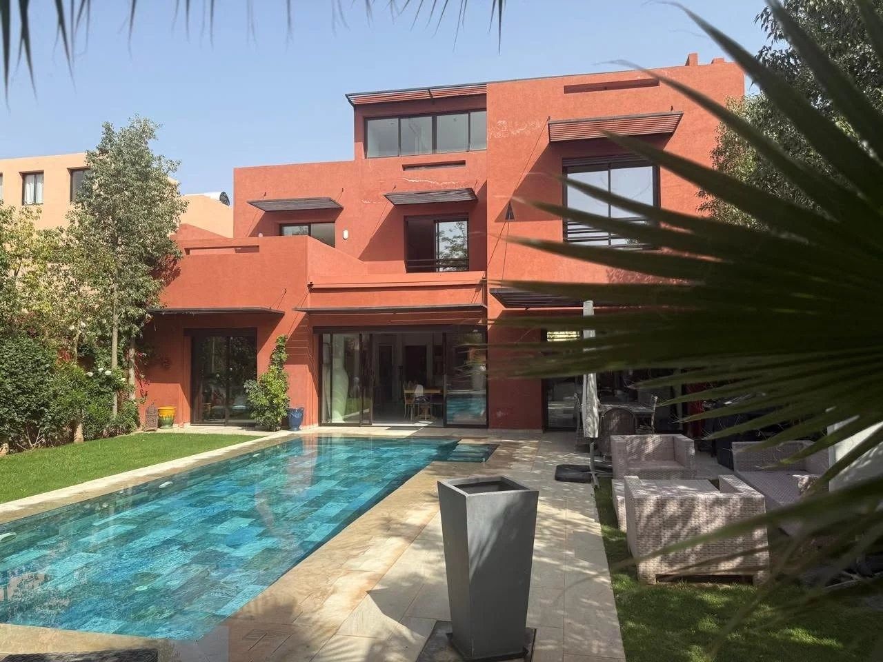 Rent Villa 6&nbsp;rooms 300&nbsp;m² Marrakech
