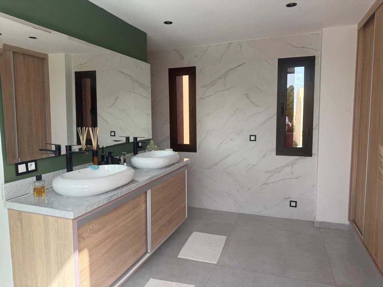 Rent Villa 6&nbsp;rooms 300&nbsp;m² Marrakech