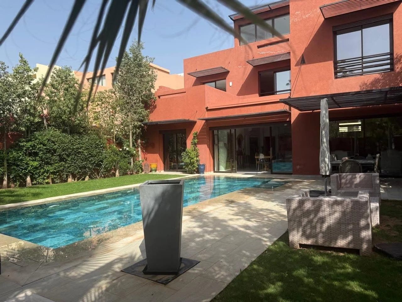 Rent Villa 6&nbsp;rooms 300&nbsp;m² Marrakech