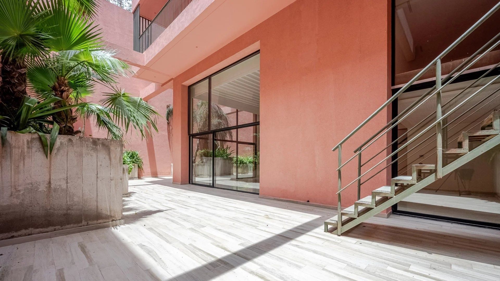 Rent Apartment 6&nbsp;rooms 900&nbsp;m² Marrakech
