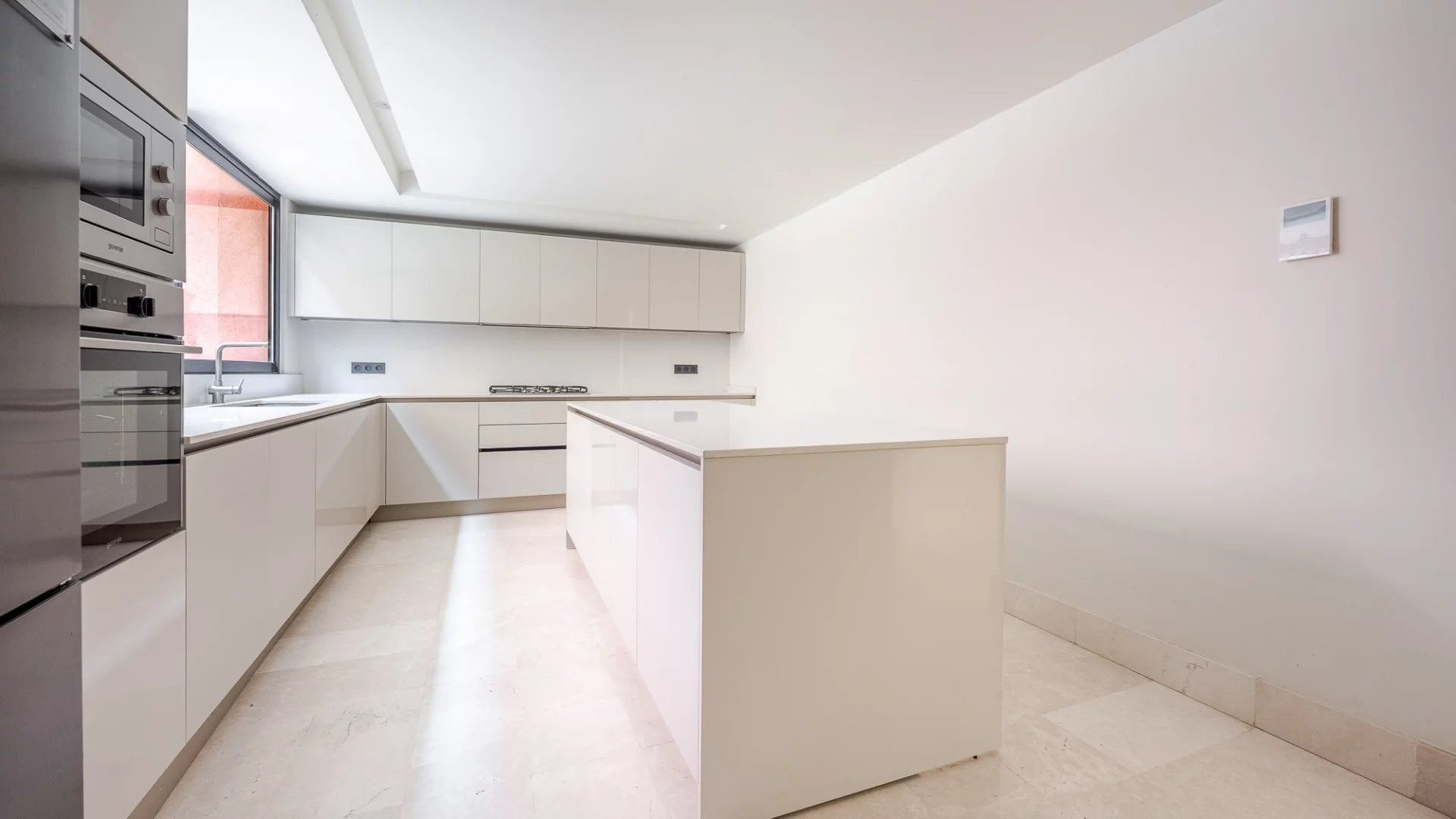 Rent Apartment 6&nbsp;rooms 900&nbsp;m² Marrakech