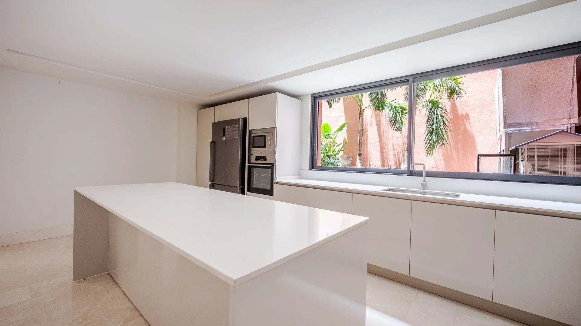 Rent Apartment 6&nbsp;rooms 900&nbsp;m² Marrakech