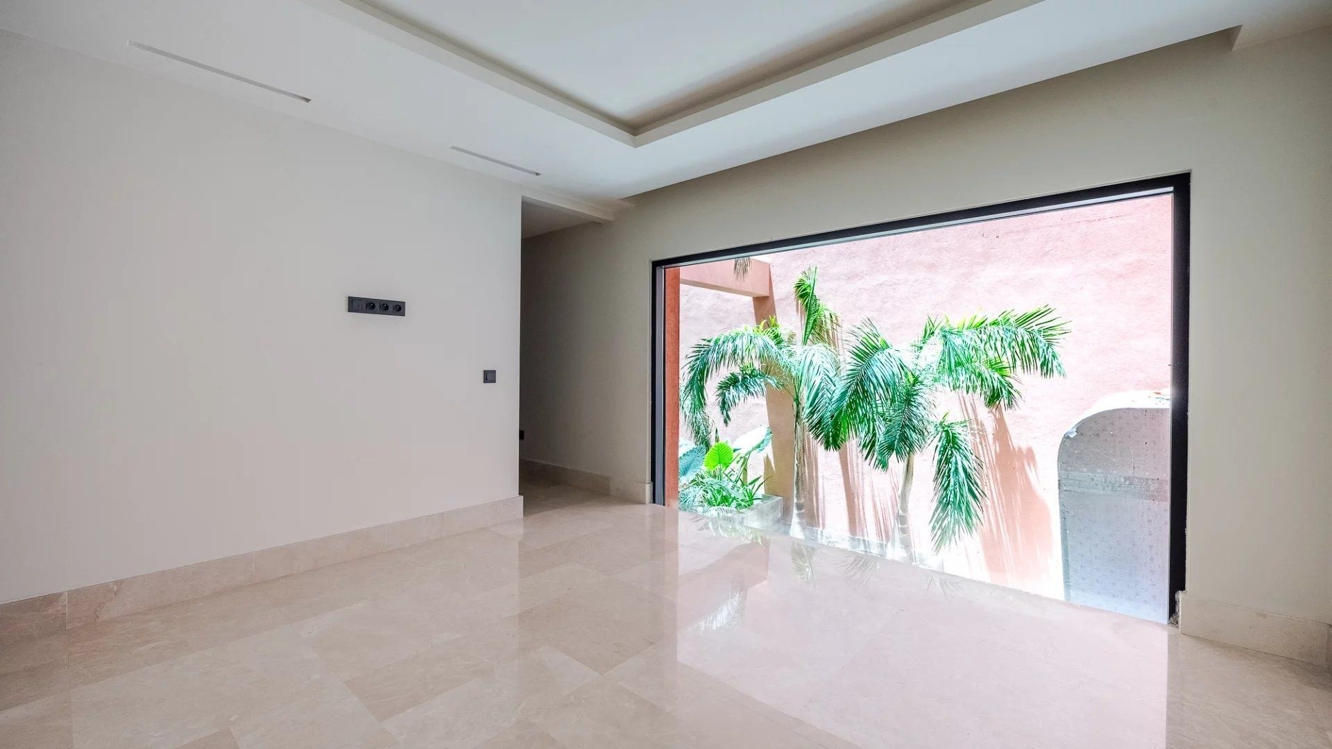 Rent Apartment 6&nbsp;rooms 900&nbsp;m² Marrakech