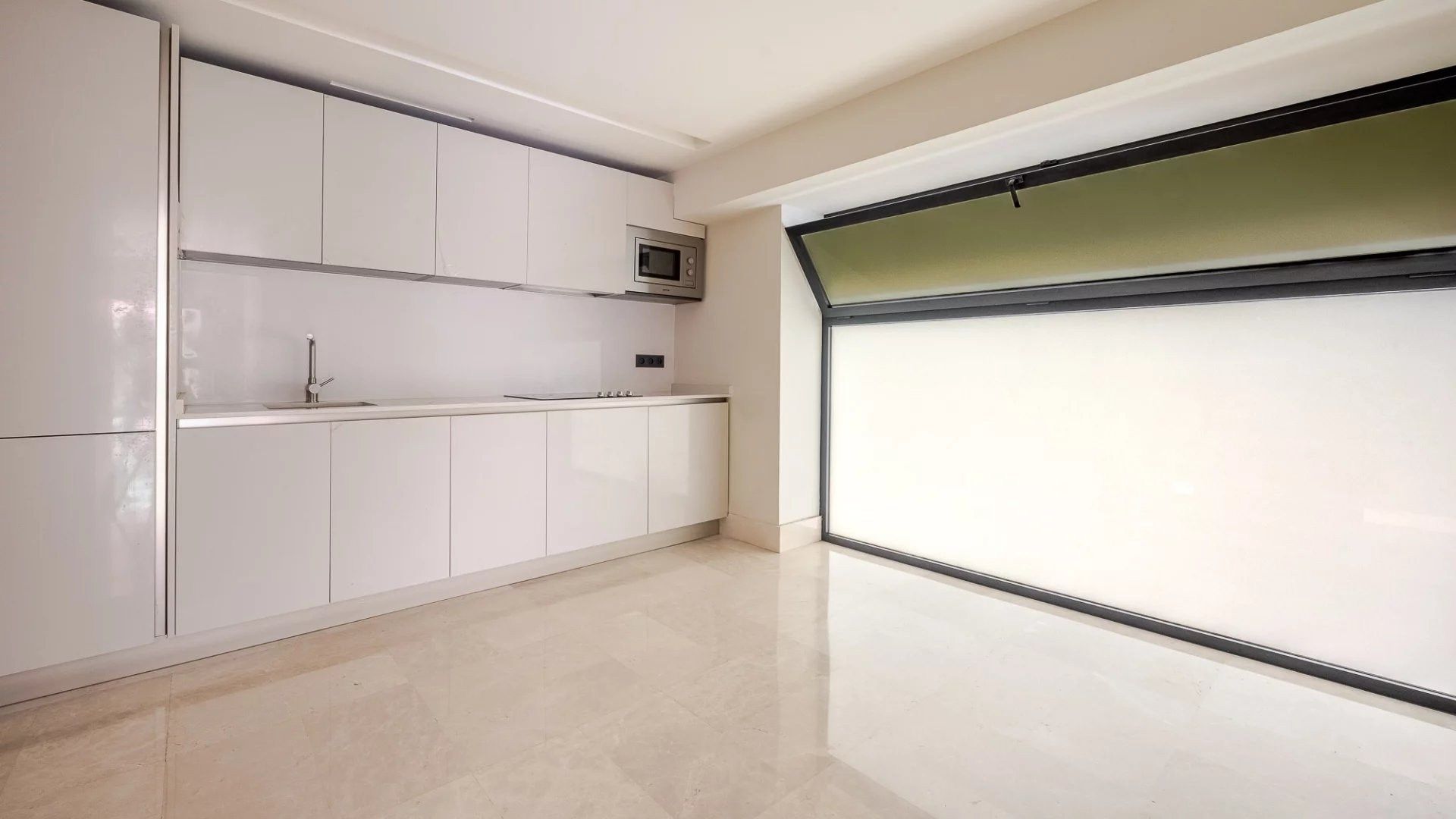 Rent Apartment 6&nbsp;rooms 900&nbsp;m² Marrakech