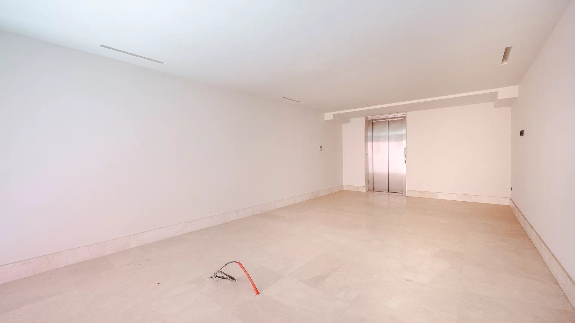 Rent Apartment 6&nbsp;rooms 900&nbsp;m² Marrakech