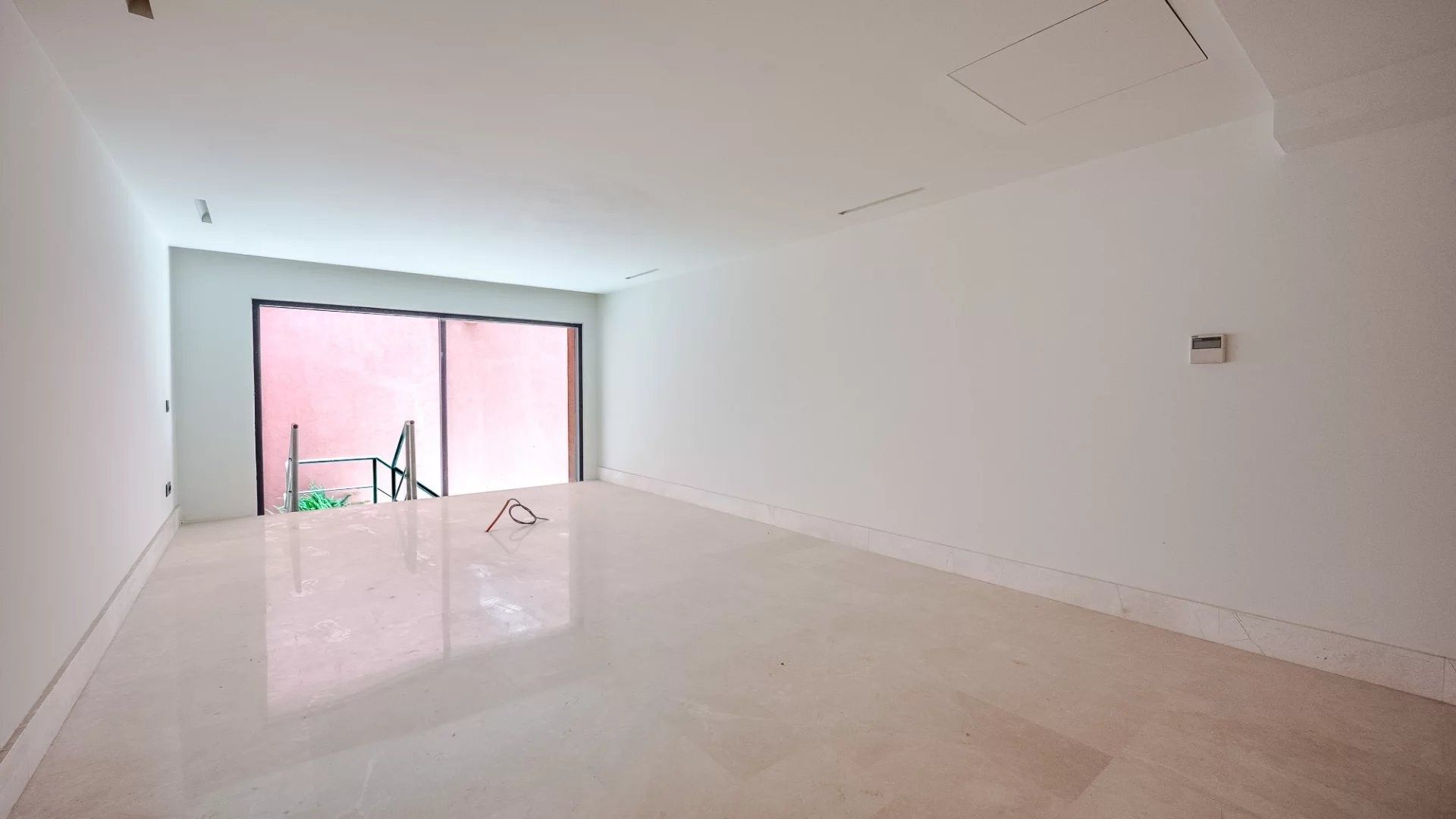 Rent Apartment 6&nbsp;rooms 900&nbsp;m² Marrakech